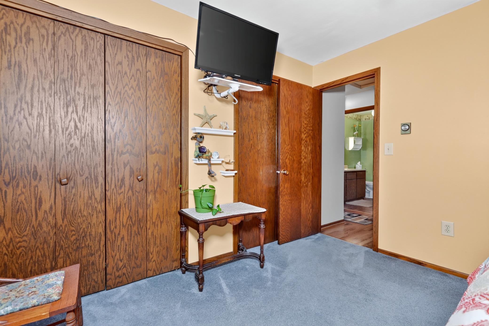 2452 Deschepper Drive Property Photo 18