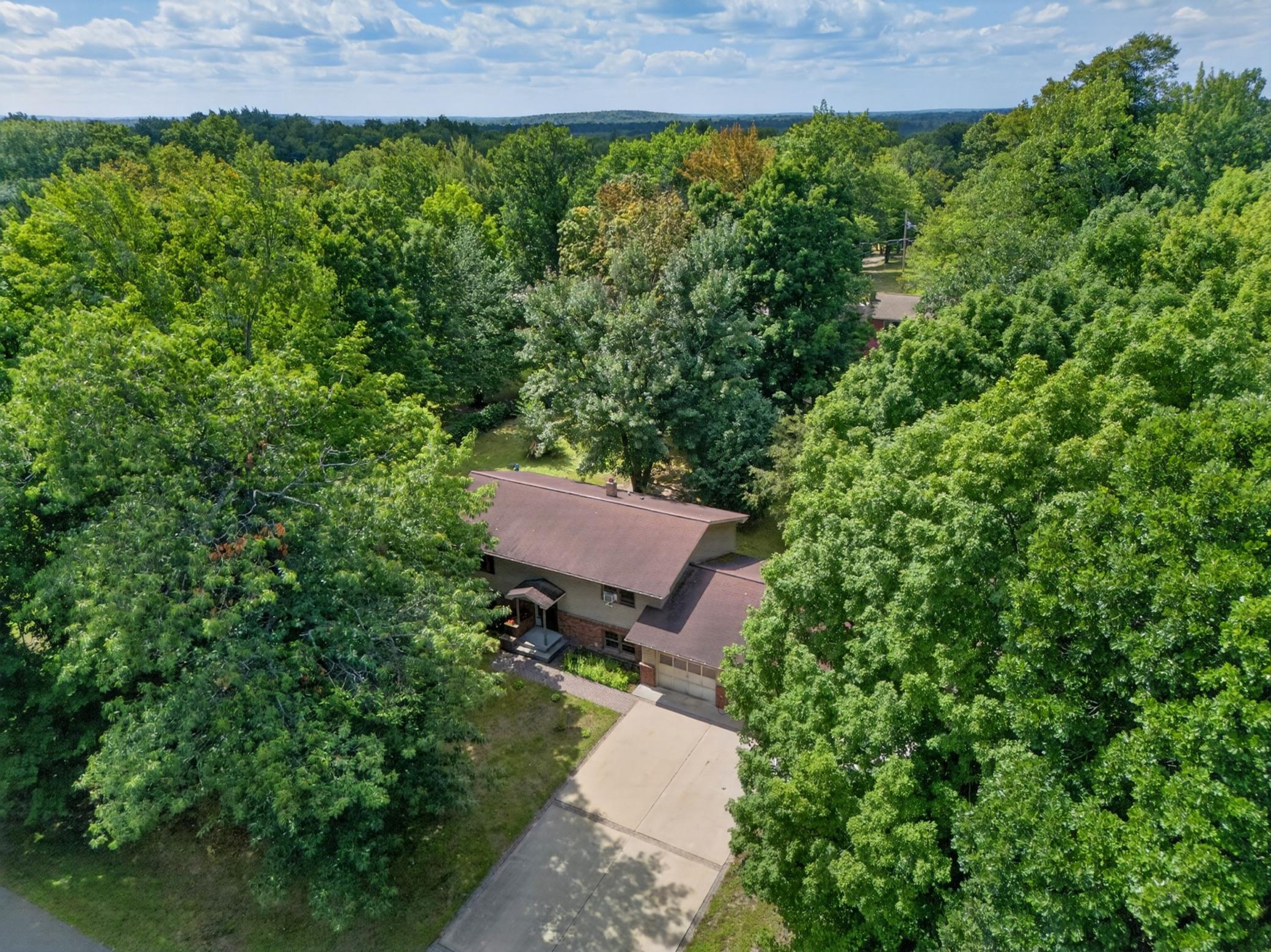 2452 Deschepper Drive Property Photo 43