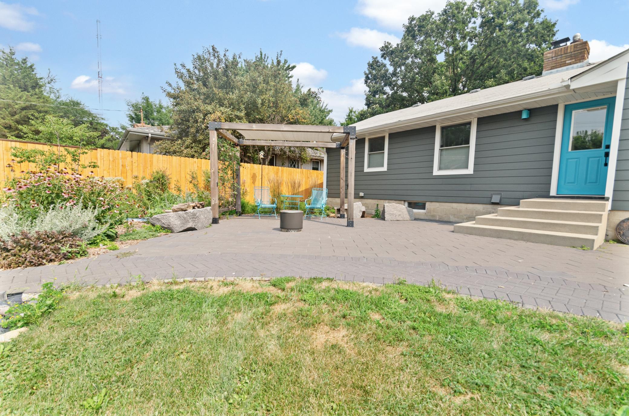 545 Frontenac Place Property Photo 20