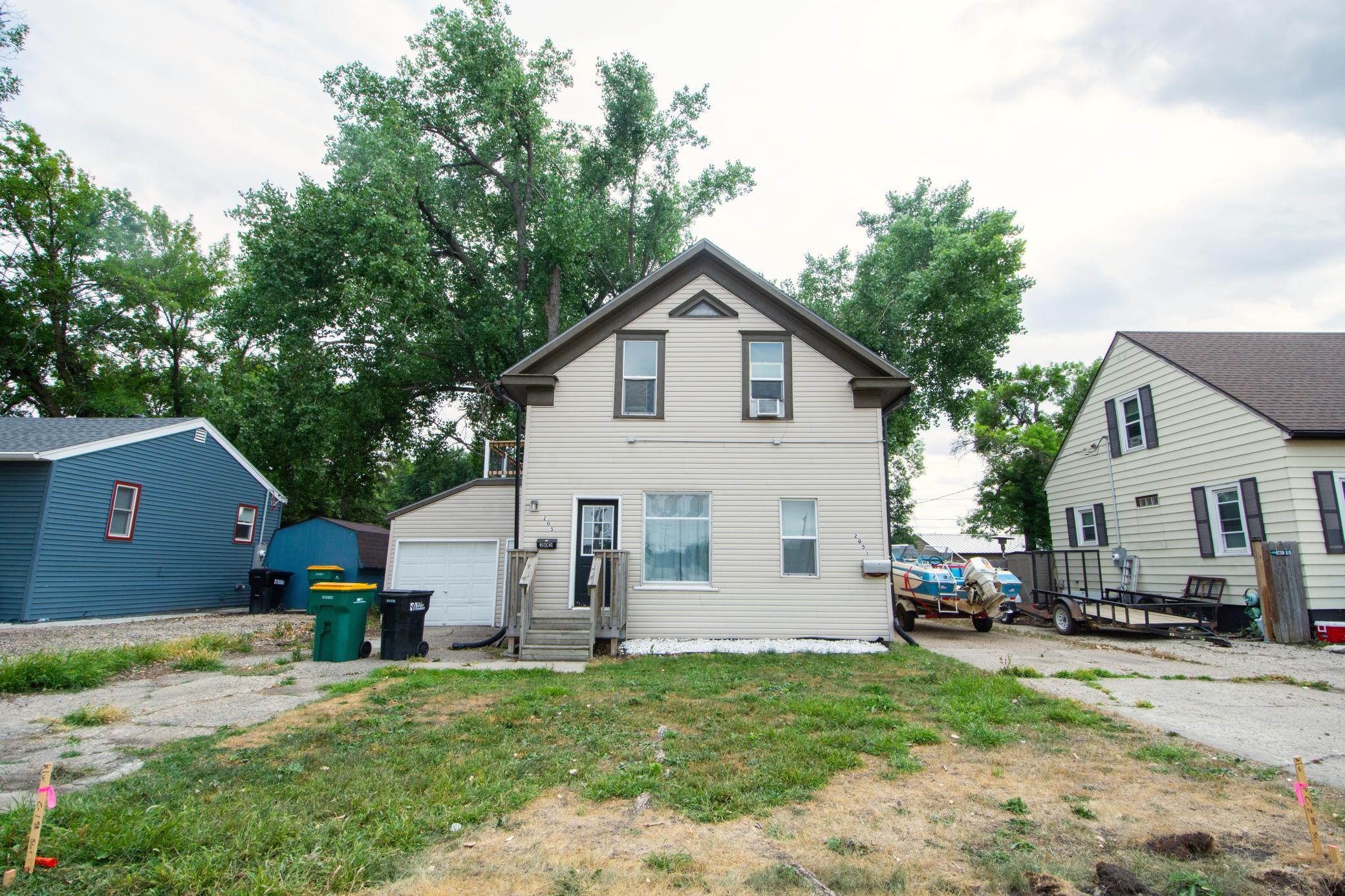 205 1st Avenue E Property Photo 1