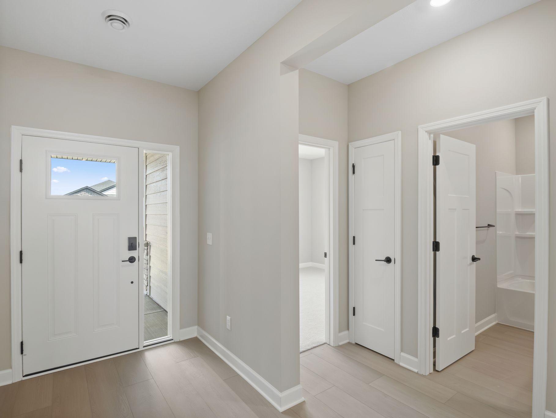 5200 Long Pointe Bay Property Photo 12