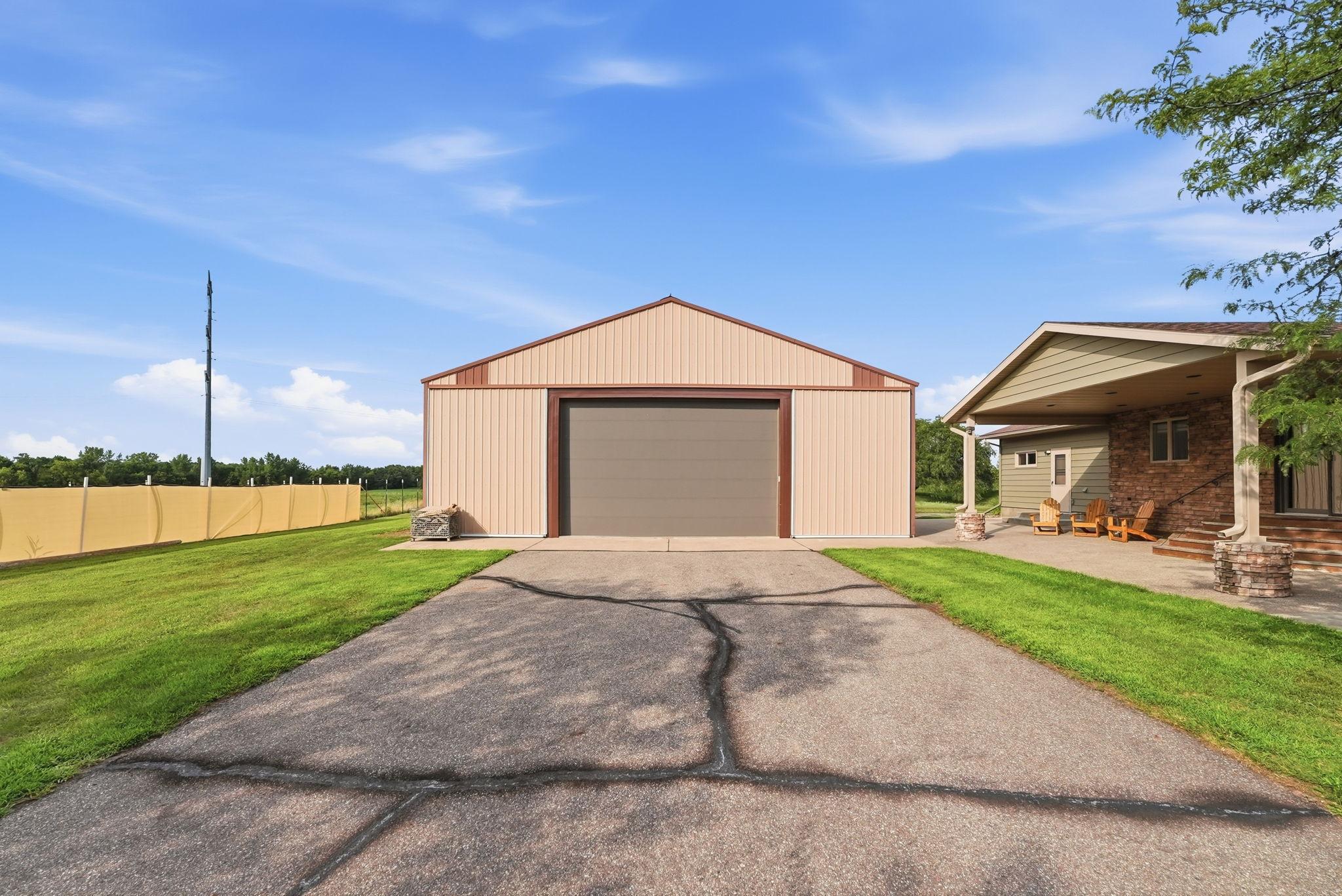 9422 County Road 138 Property Photo 4