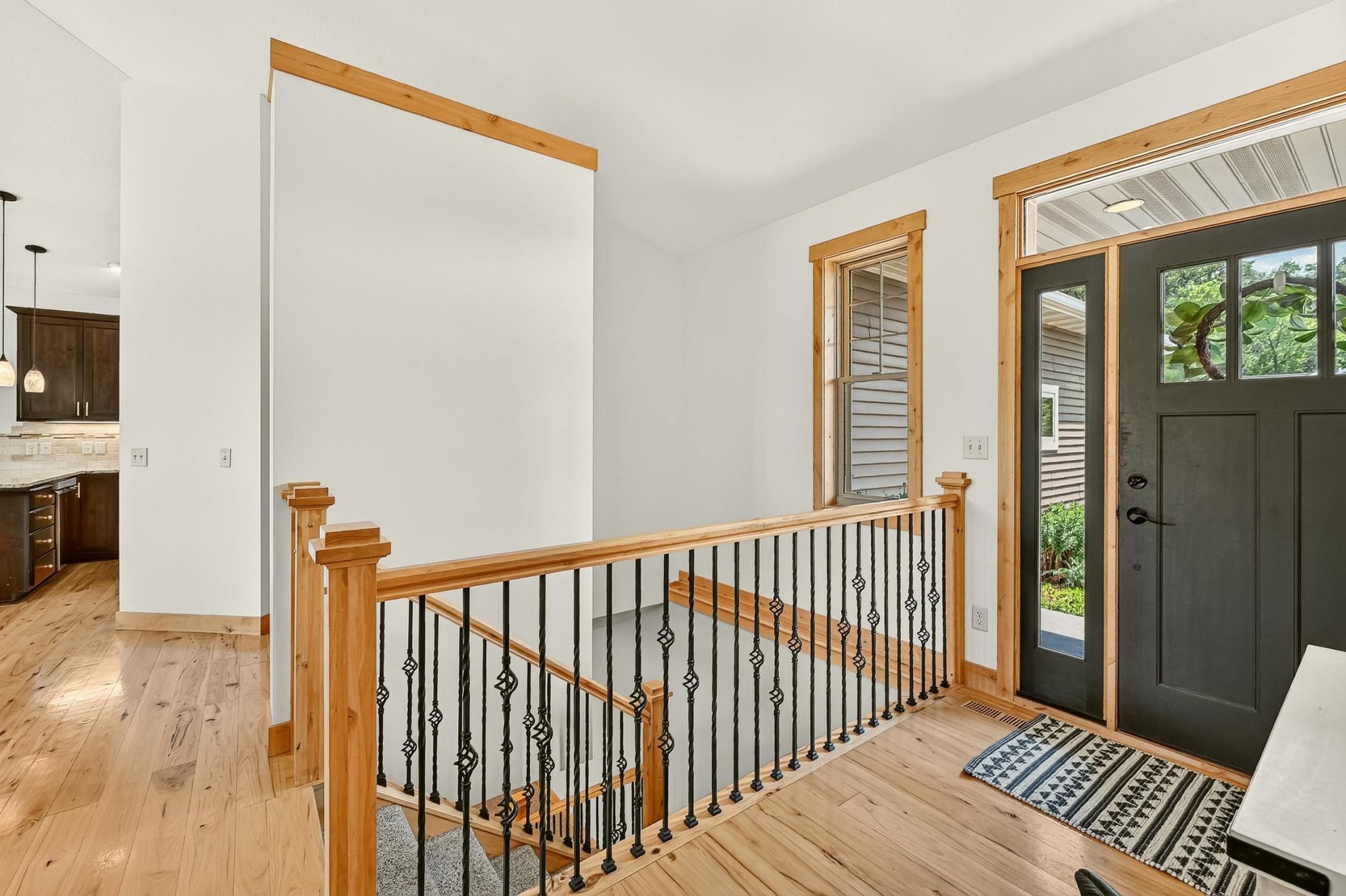 513 Hillside Drive Se Property Photo 10