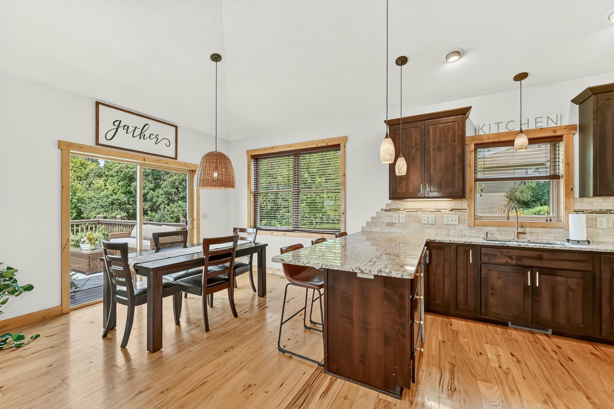 513 Hillside Drive Se Property Photo 14