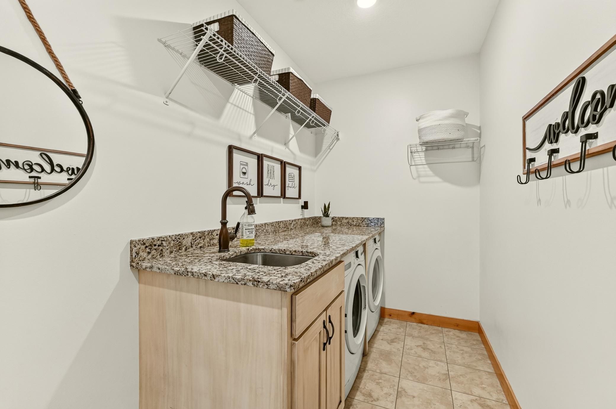 513 Hillside Drive Se Property Photo 20