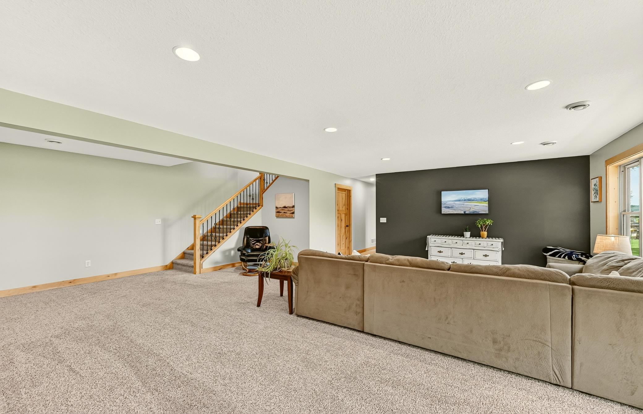 513 Hillside Drive Se Property Photo 29