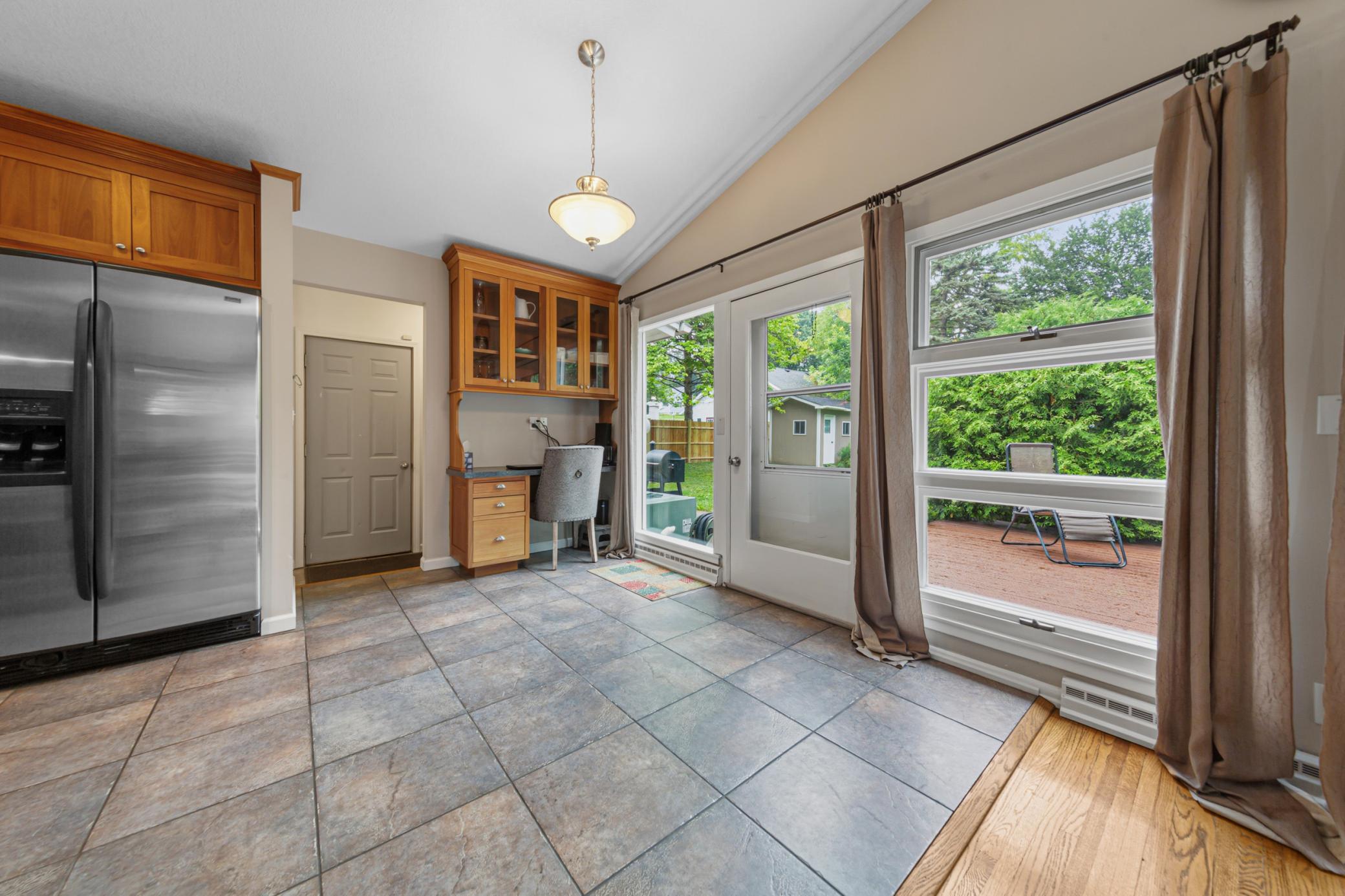17 9th Avenue Se Property Photo 11