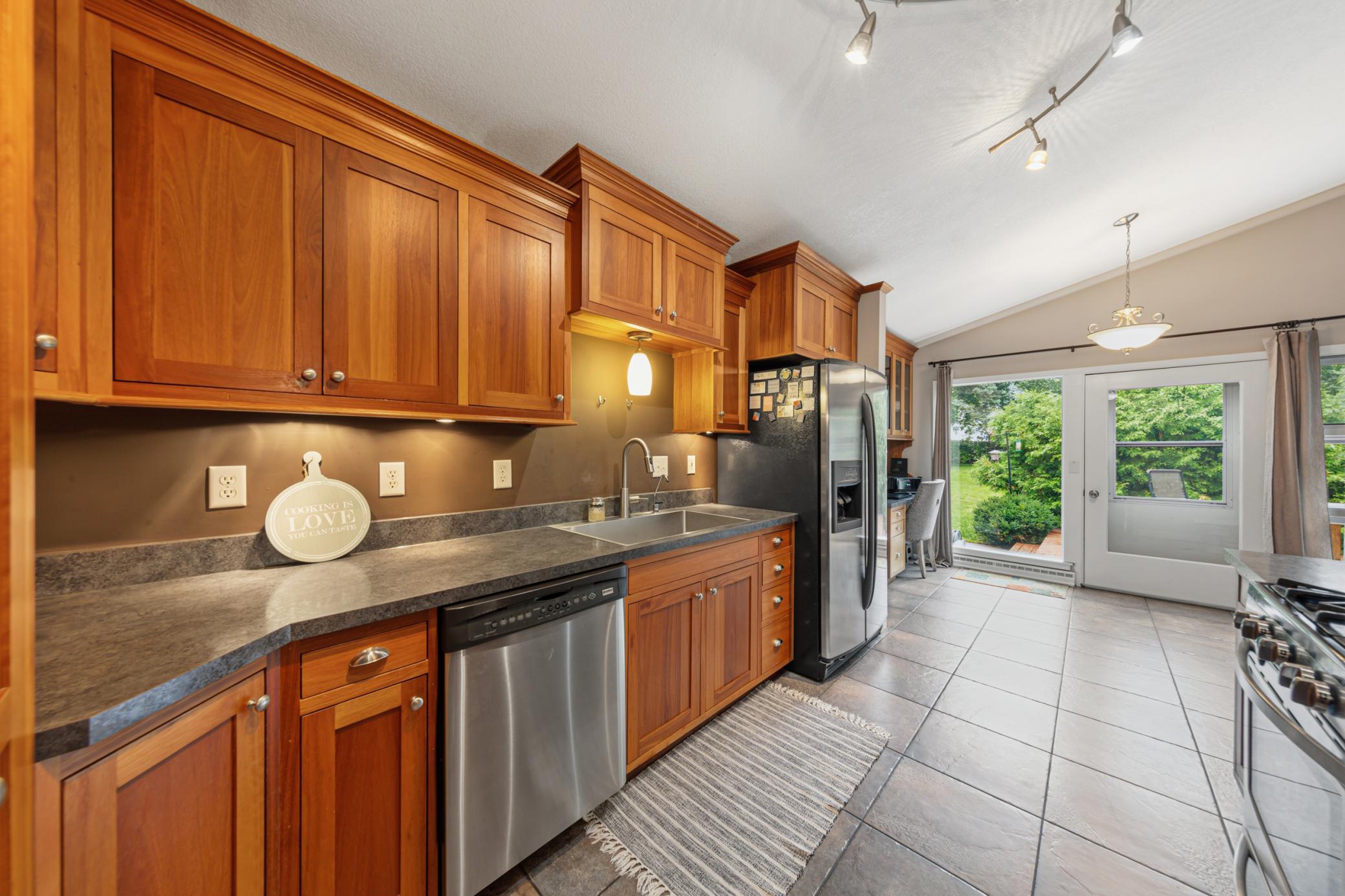 17 9th Avenue Se Property Photo 17
