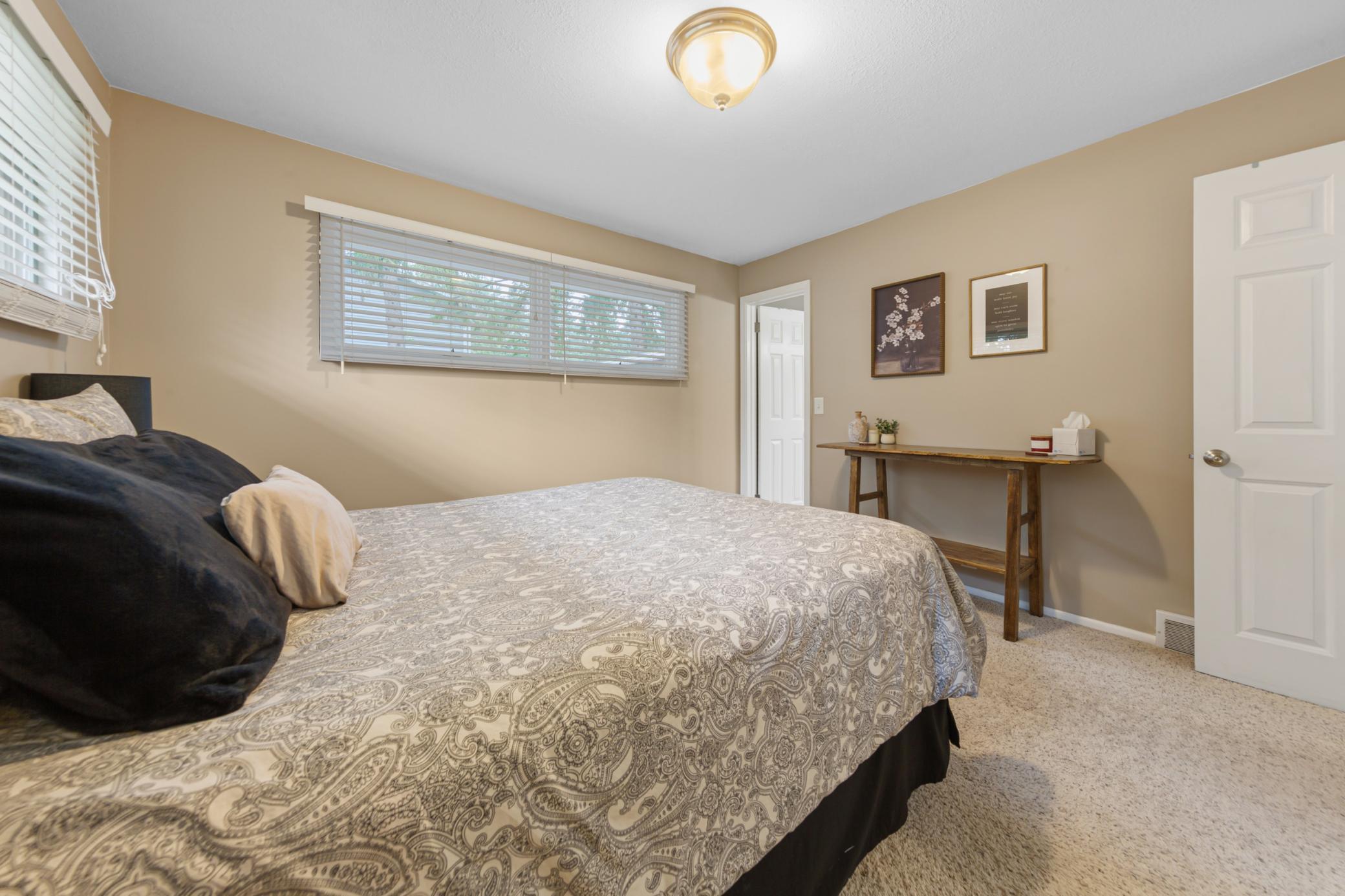 17 9th Avenue Se Property Photo 22