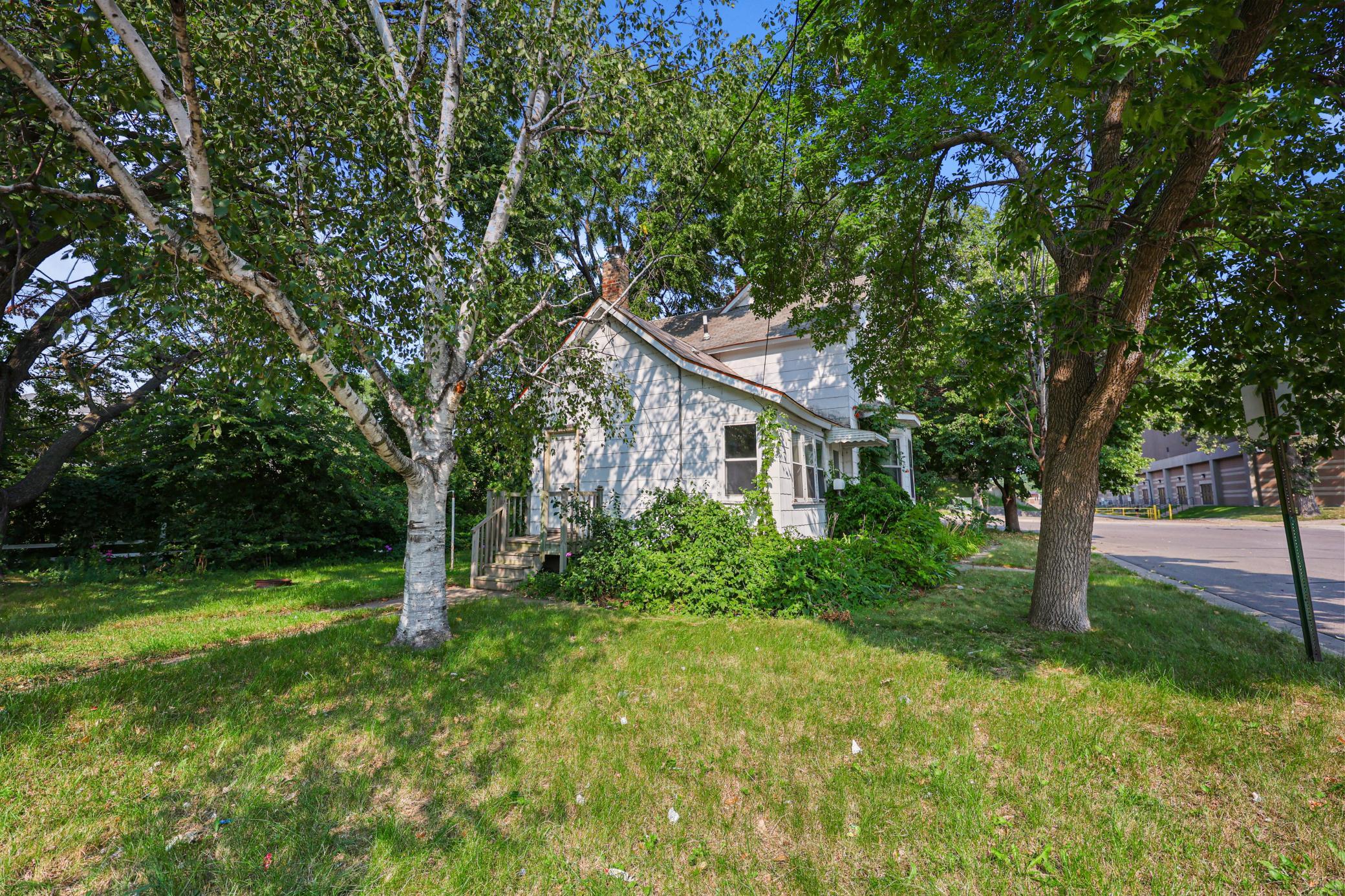 1123 4th Avenue S Property Photo 4