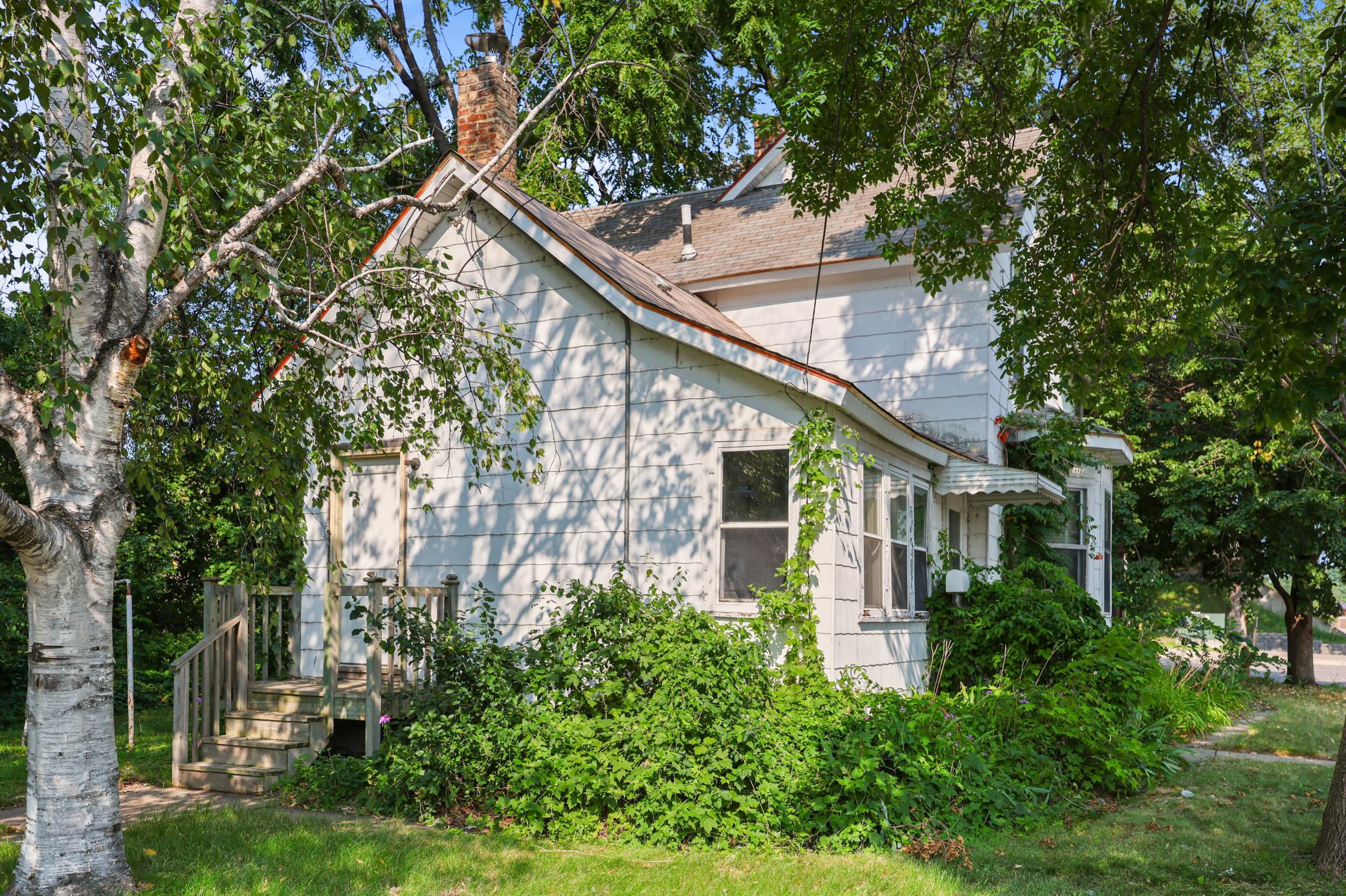 1123 4th Avenue S Property Photo 5
