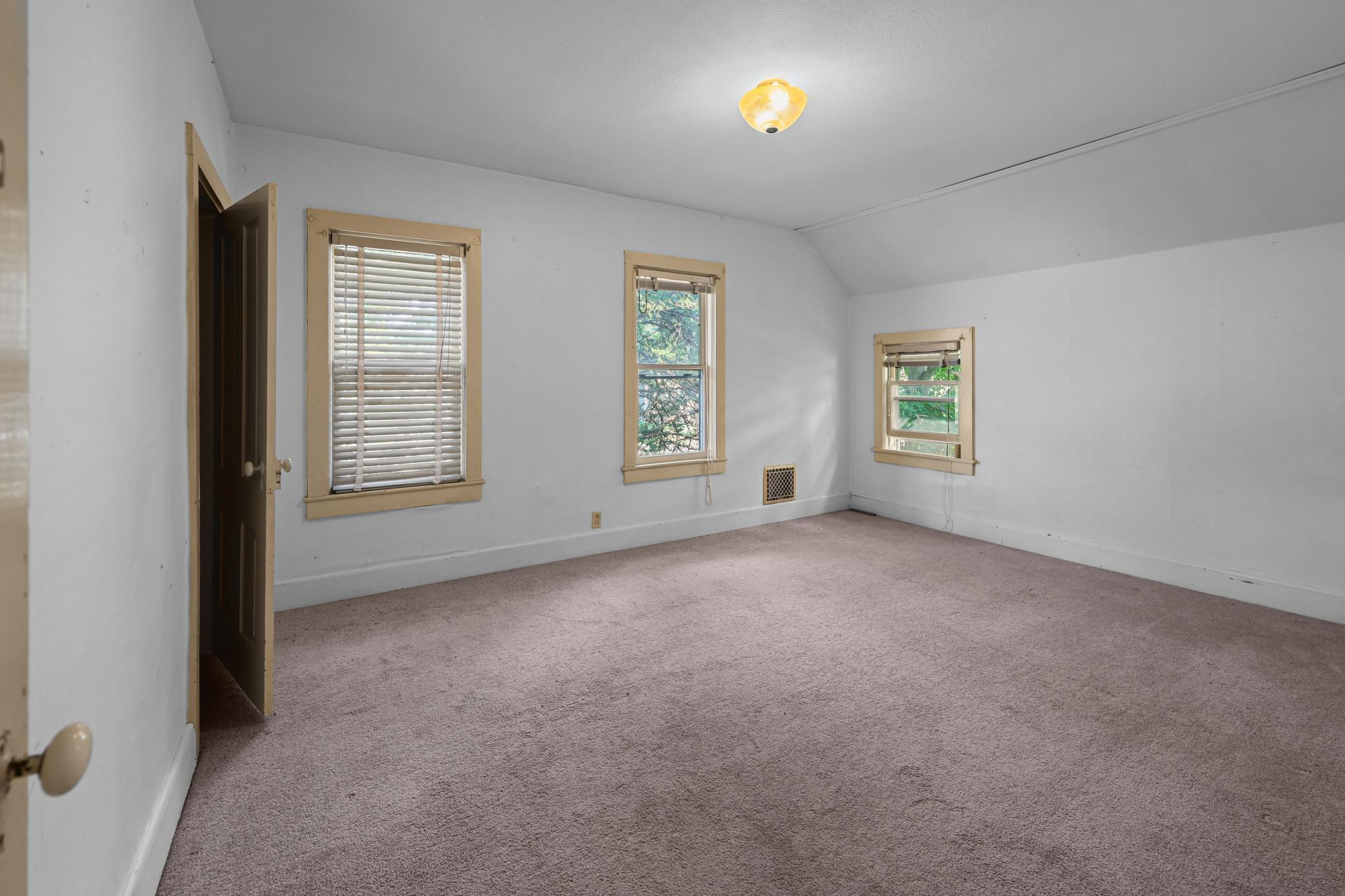 1123 4th Avenue S Property Photo 37