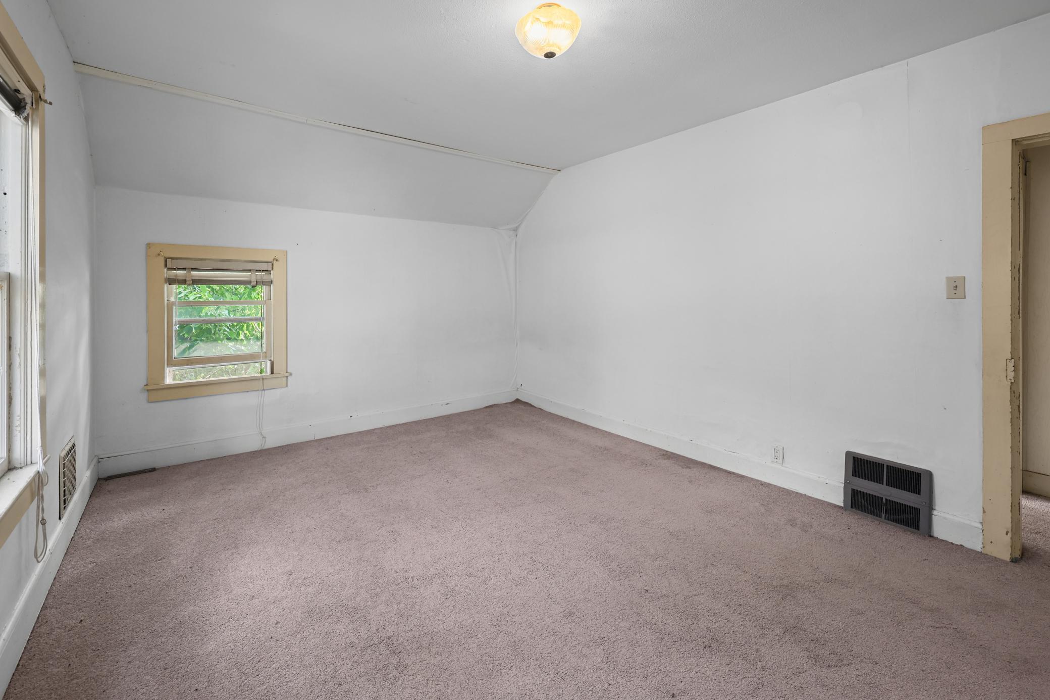 1123 4th Avenue S Property Photo 38