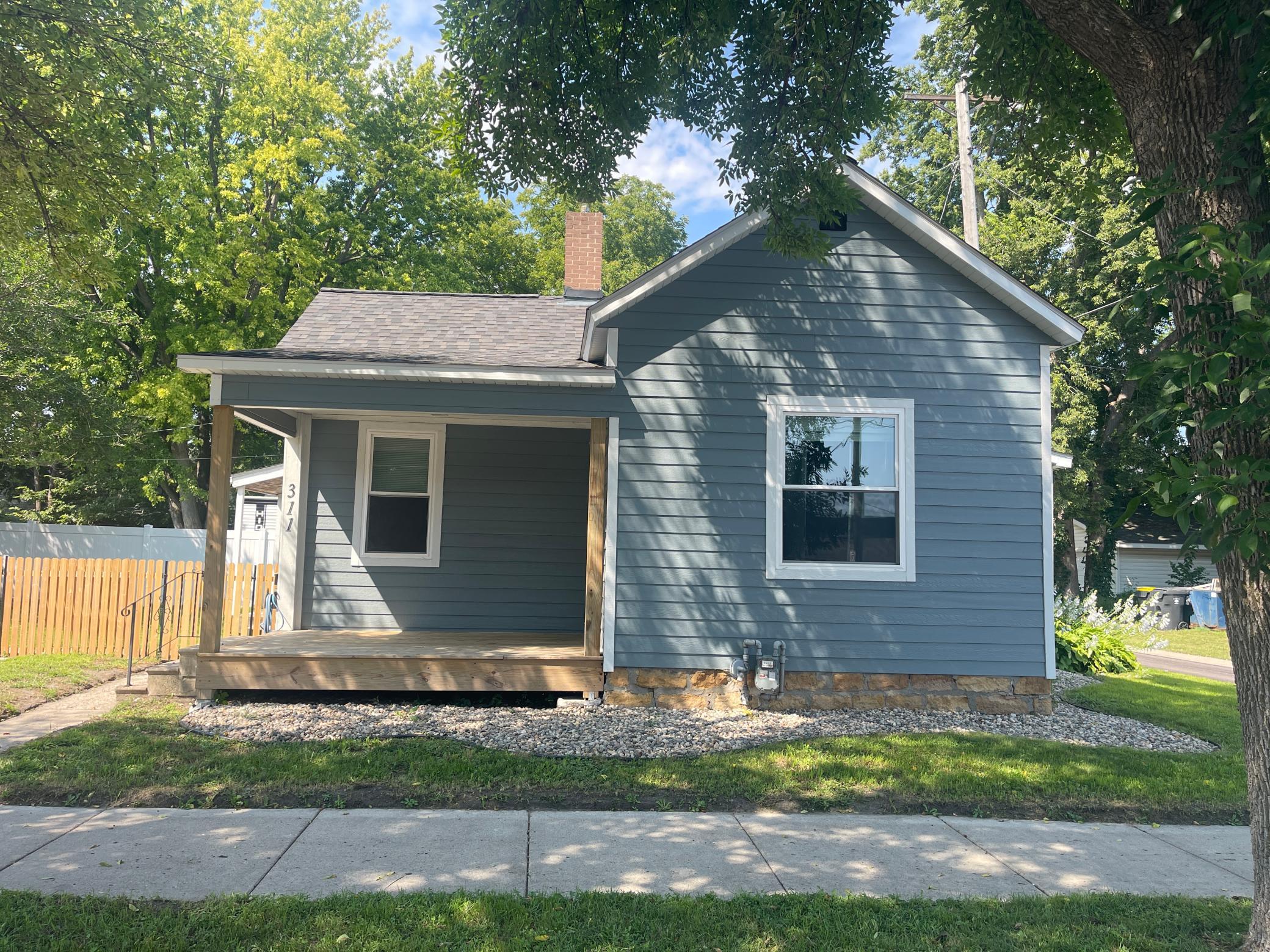 311 Range Street Property Photo 2