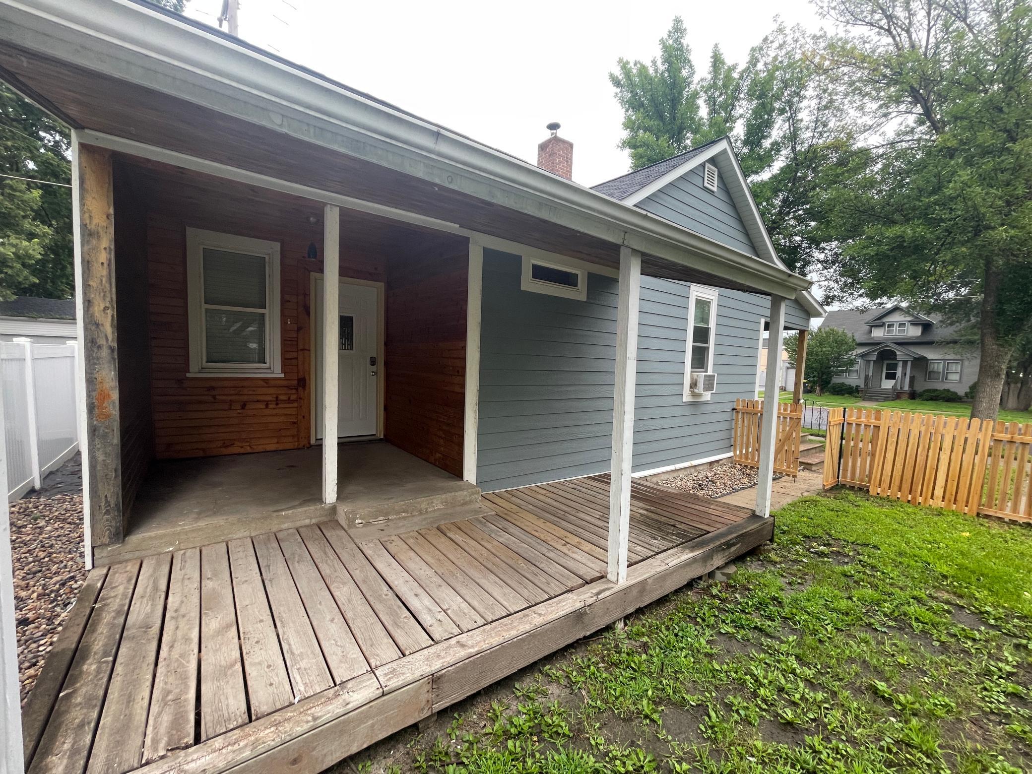 311 Range Street Property Photo 6