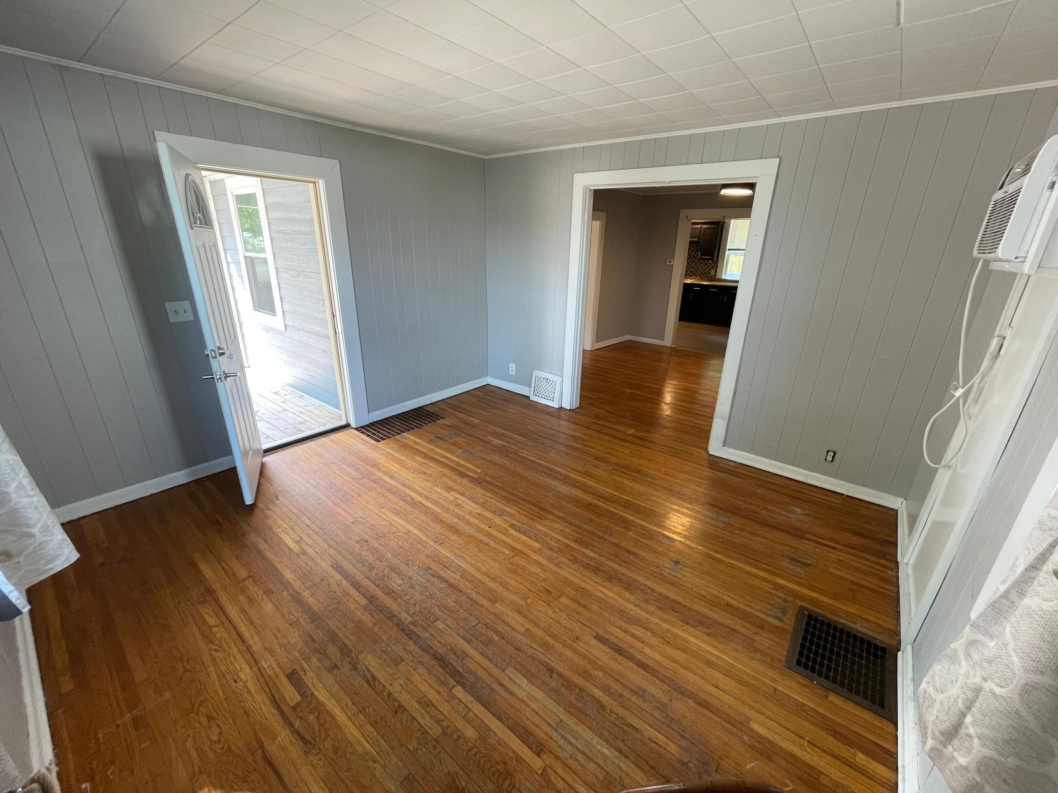 311 Range Street Property Photo 6