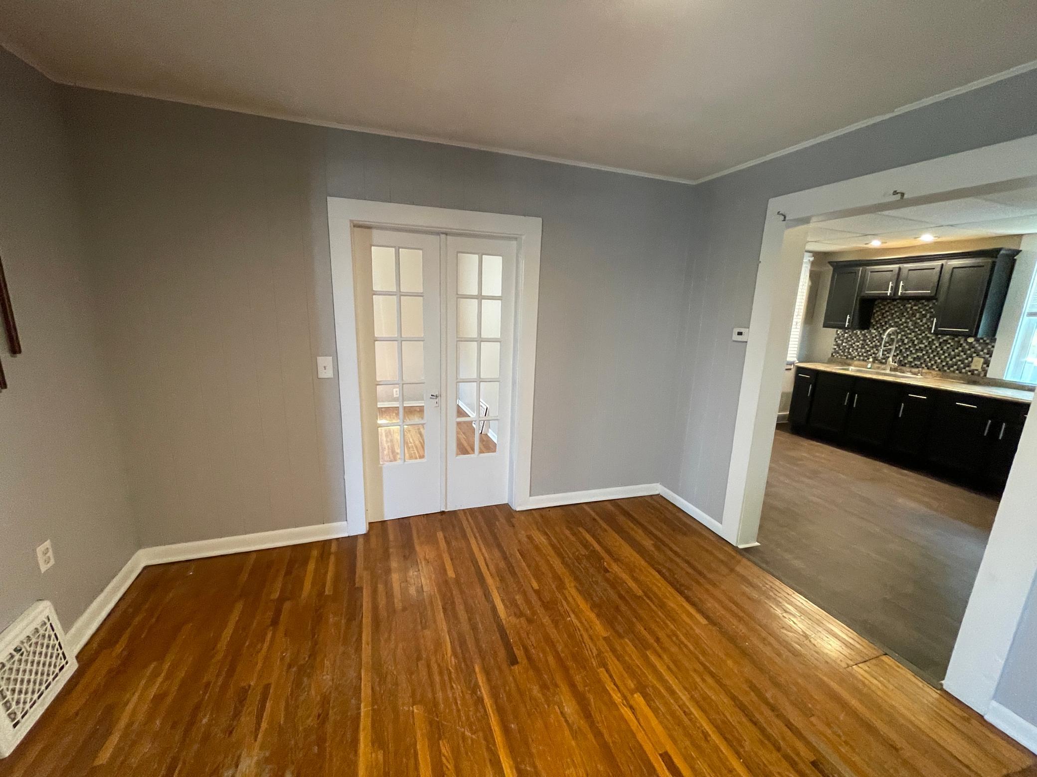 311 Range Street Property Photo 9