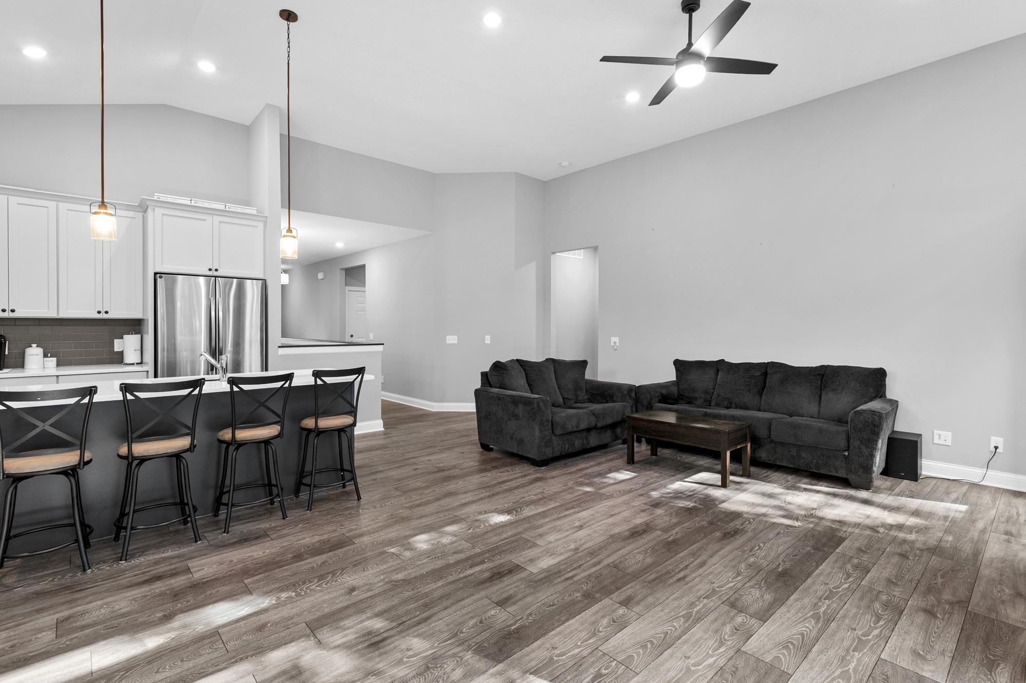 651 Elizabeth Way Property Photo 10