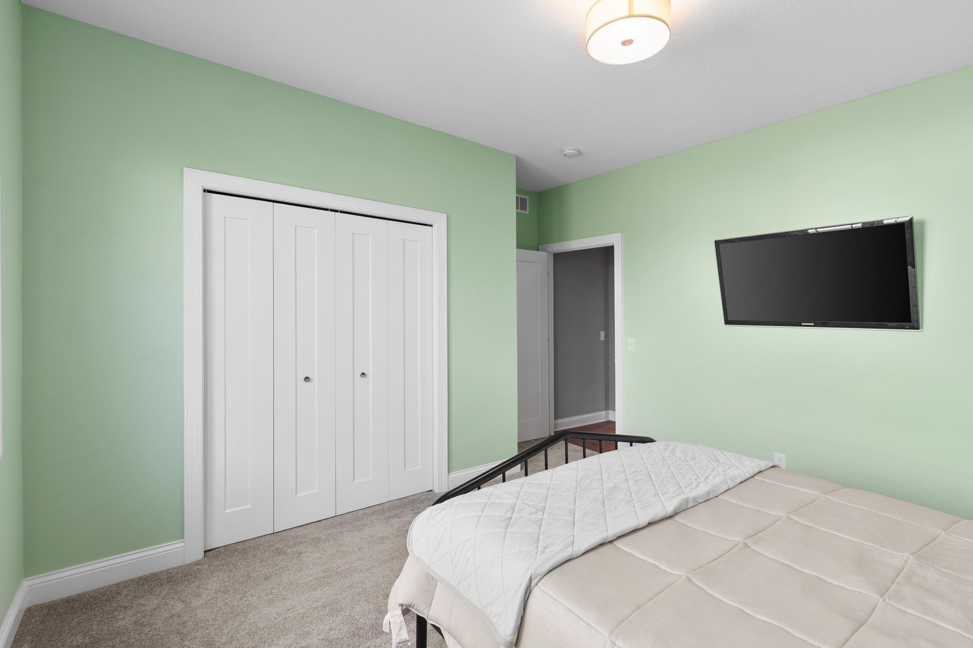 651 Elizabeth Way Property Photo 26