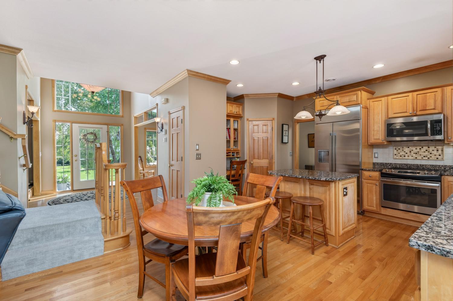 1145 Cove Circle Property Photo 11