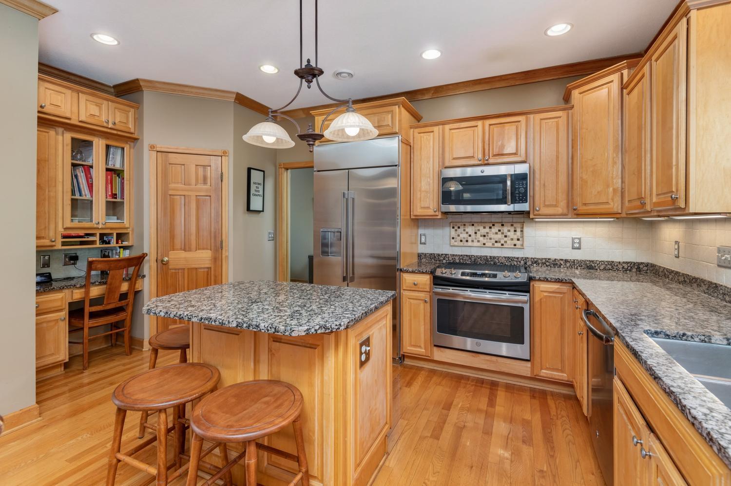 1145 Cove Circle Property Photo 13