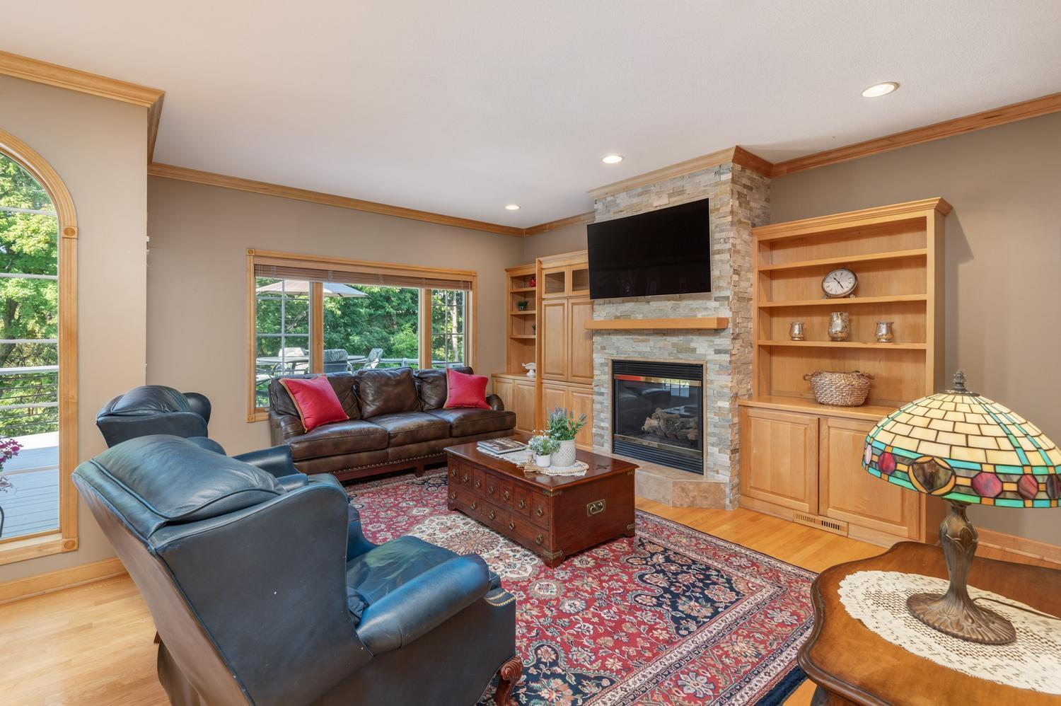 1145 Cove Circle Property Photo 15