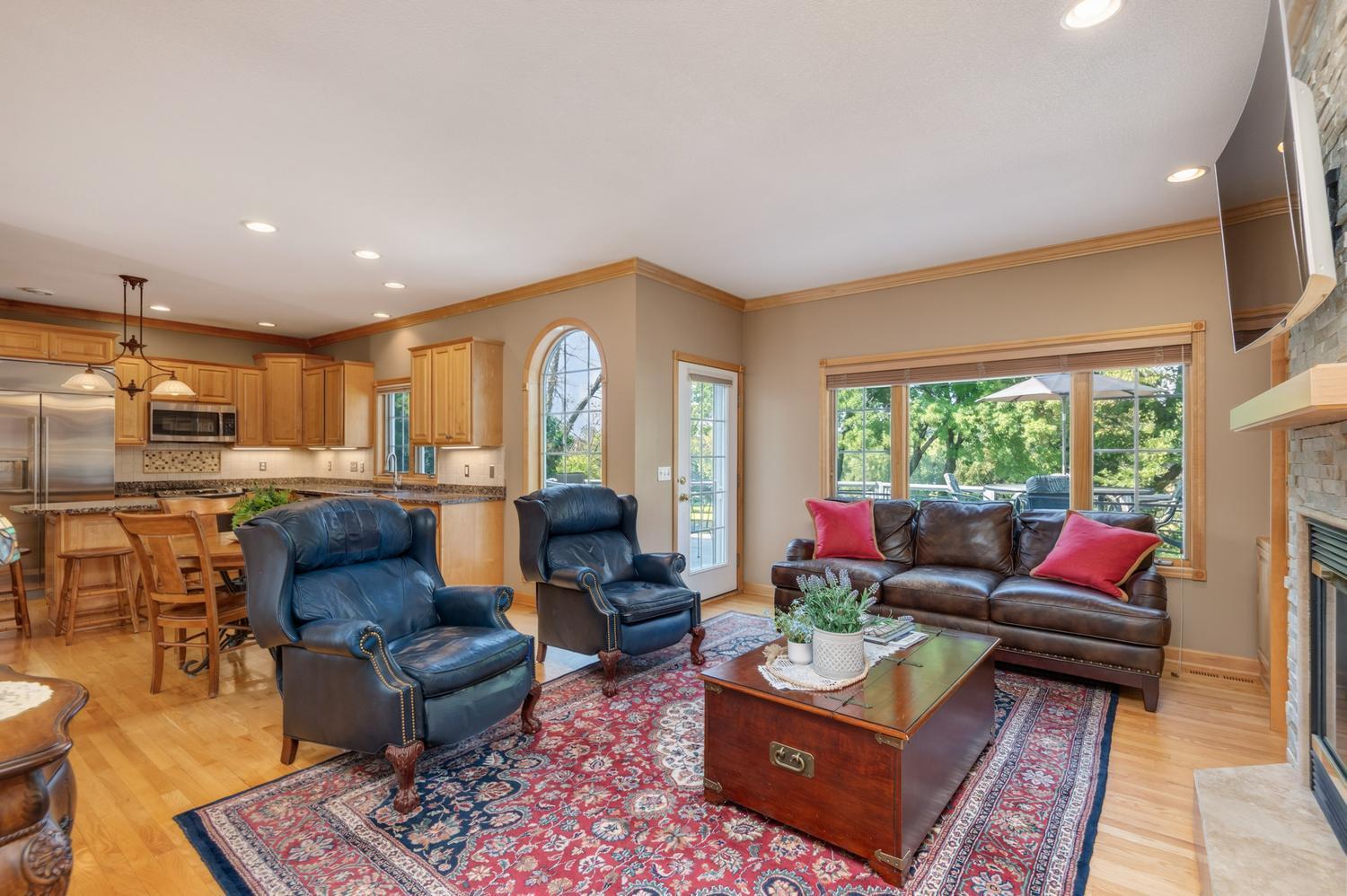 1145 Cove Circle Property Photo 17