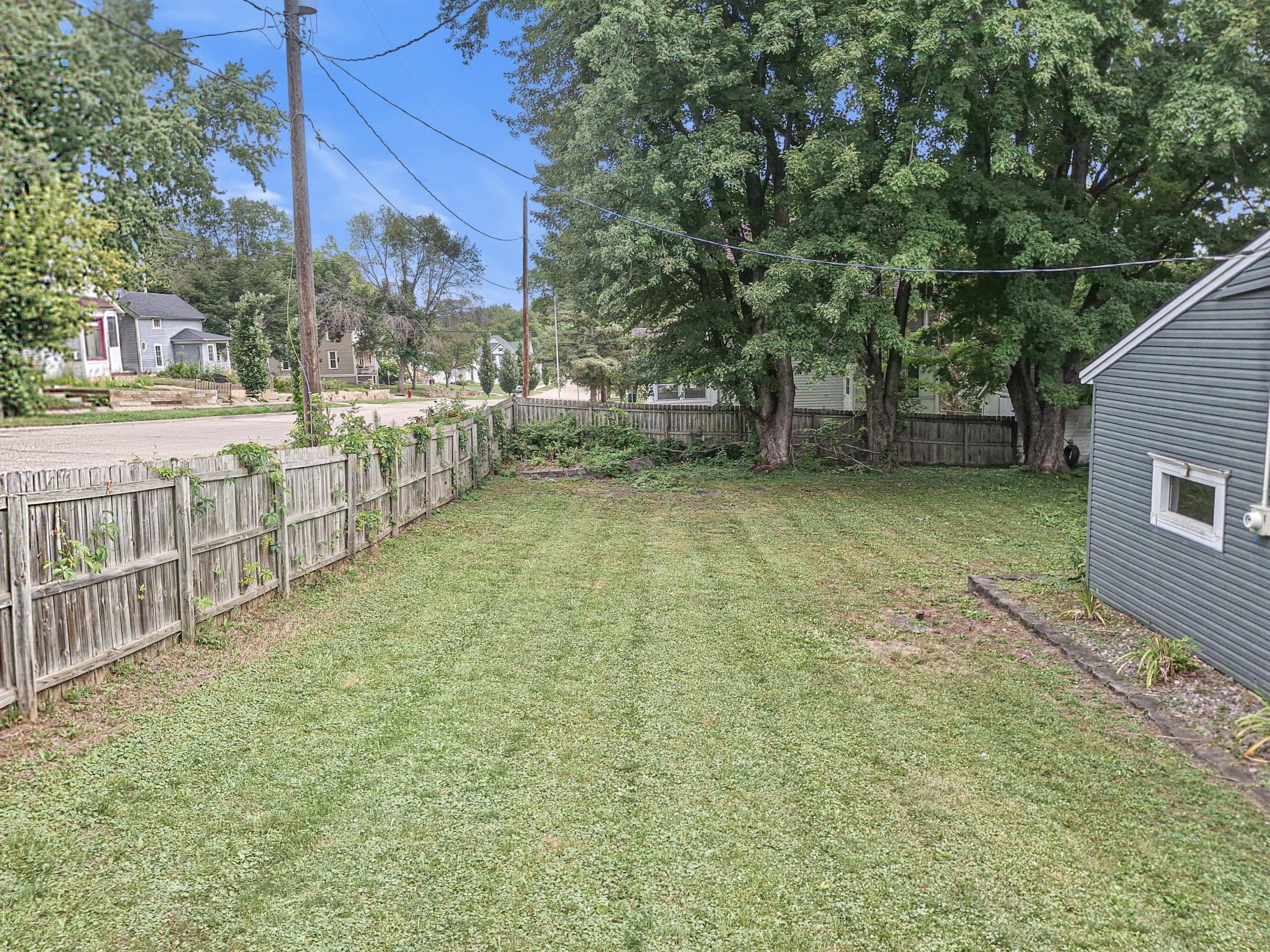 321 3rd Street W Property Photo 3