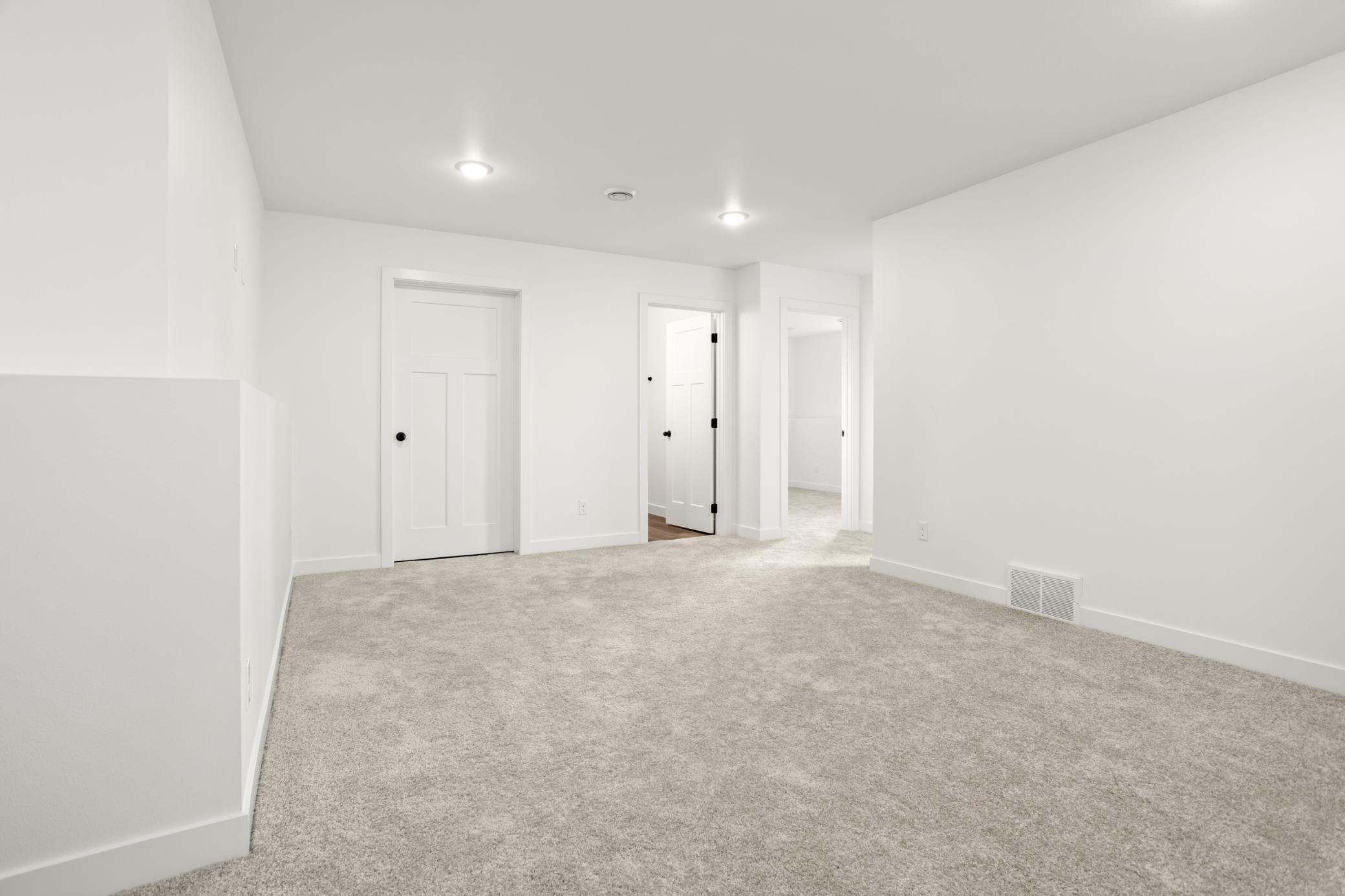 2611 38 Avenue S Property Photo 22