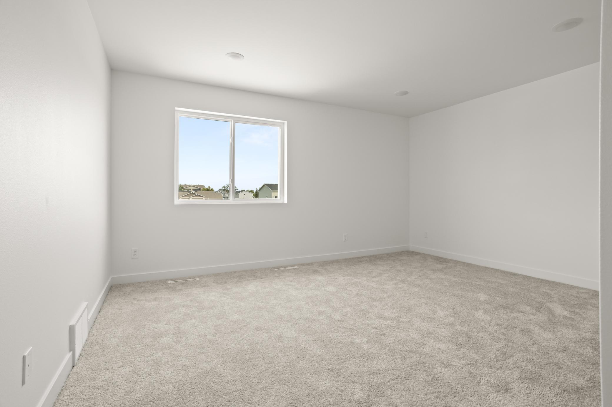 2611 38 Avenue S Property Photo 28