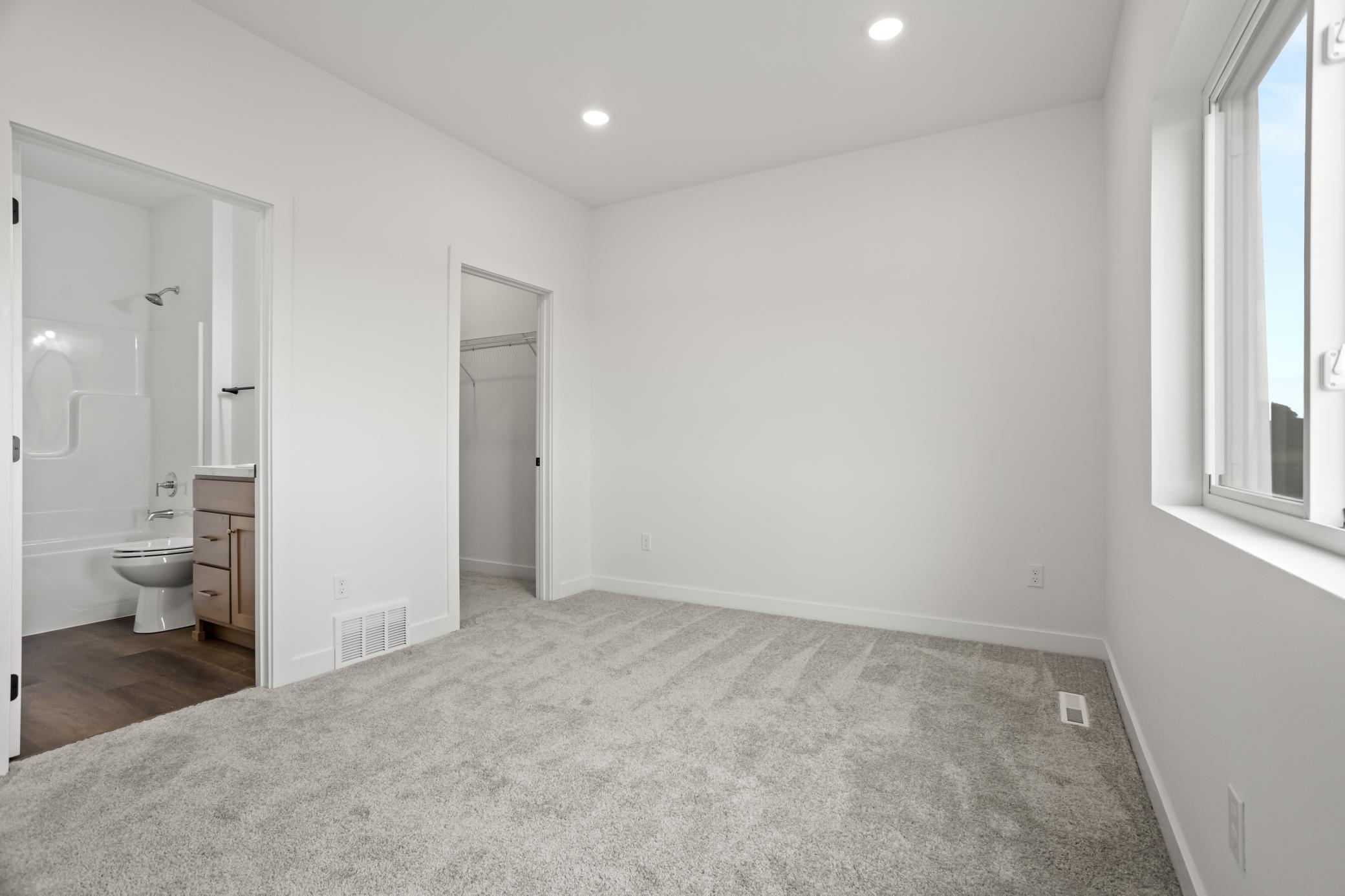 2515 38th Avenue S Property Photo 15