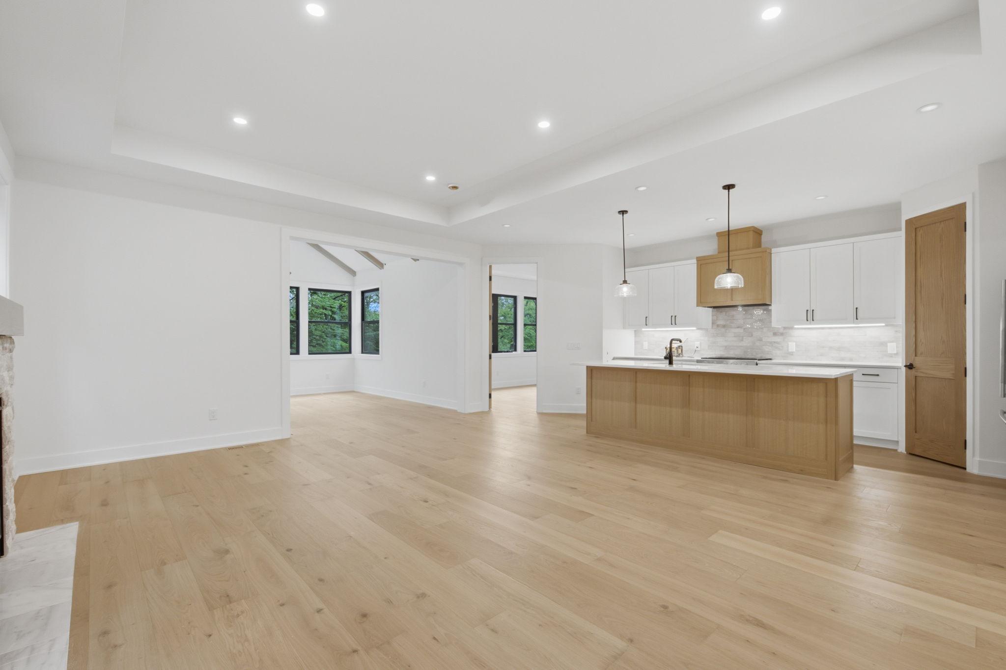 20387 Excelsior Boulevard Property Photo 6