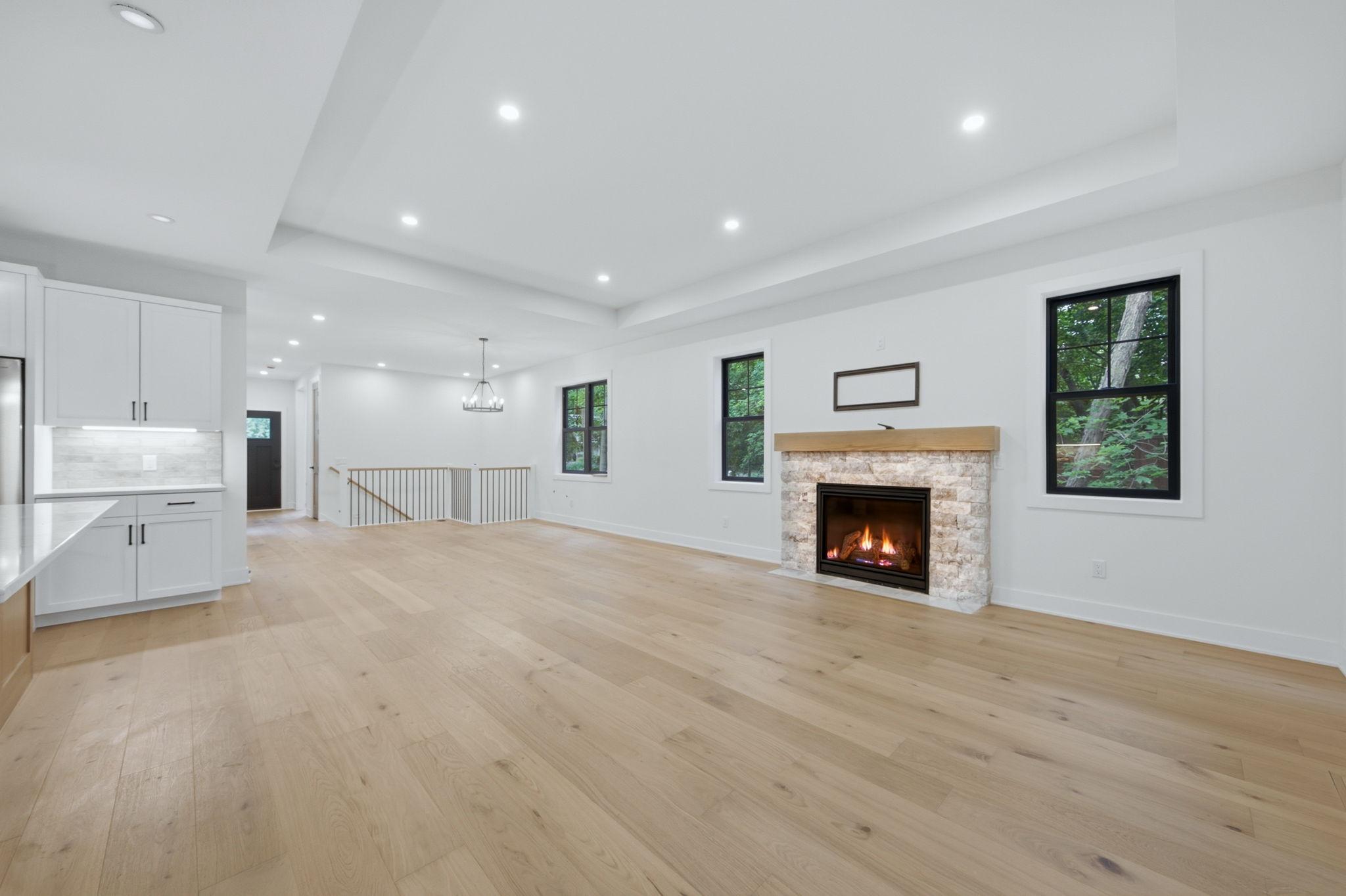 20387 Excelsior Boulevard Property Photo 7