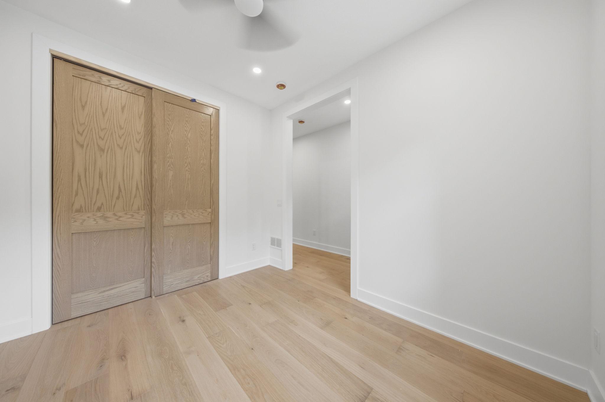 20387 Excelsior Boulevard Property Photo 10