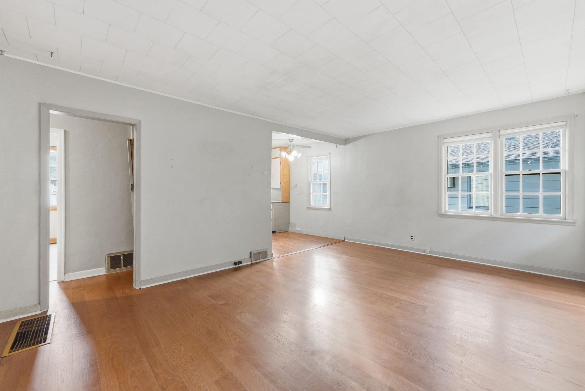 119 2nd Avenue Ne Property Photo 5