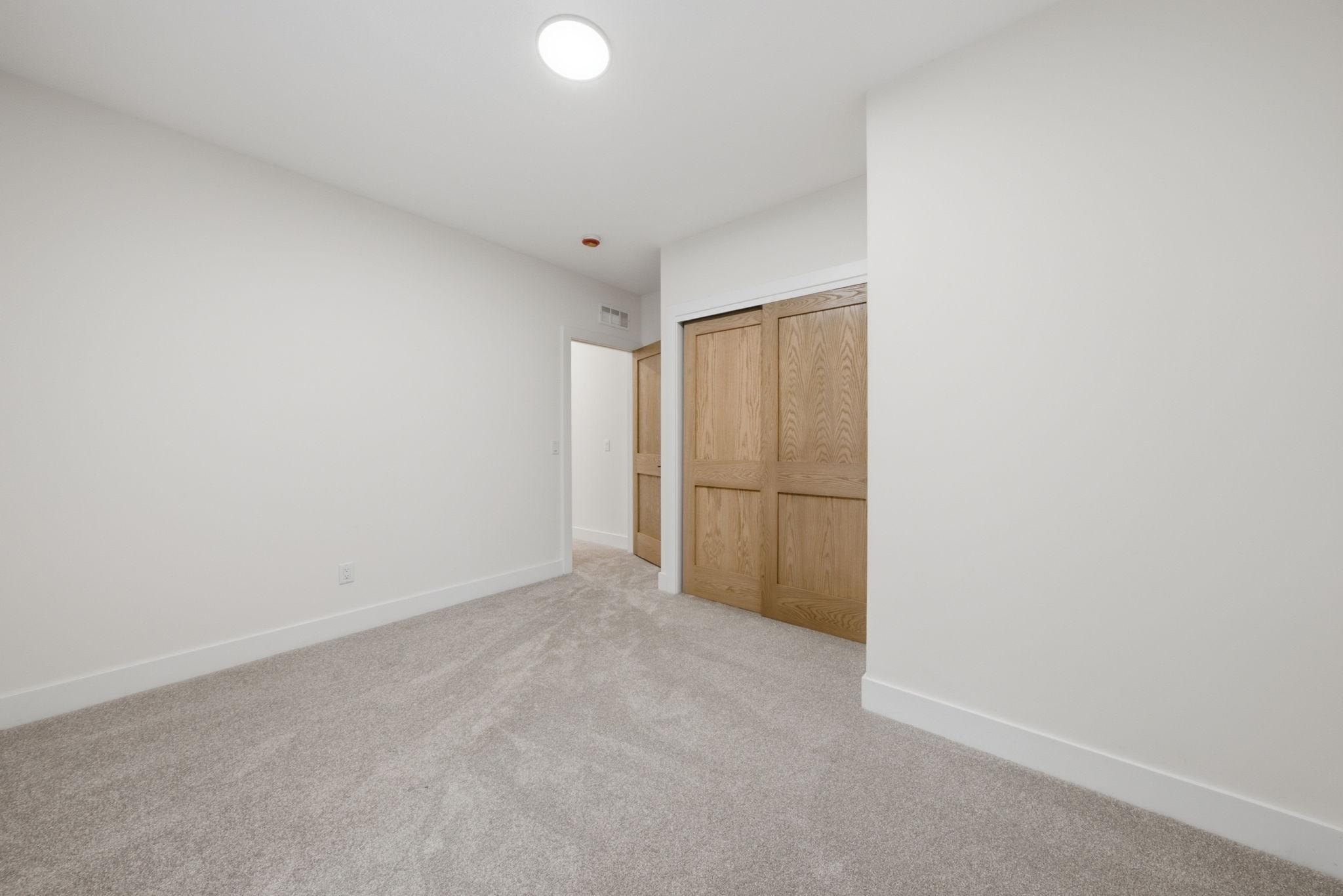 20389 Excelsior Boulevard Property Photo 17