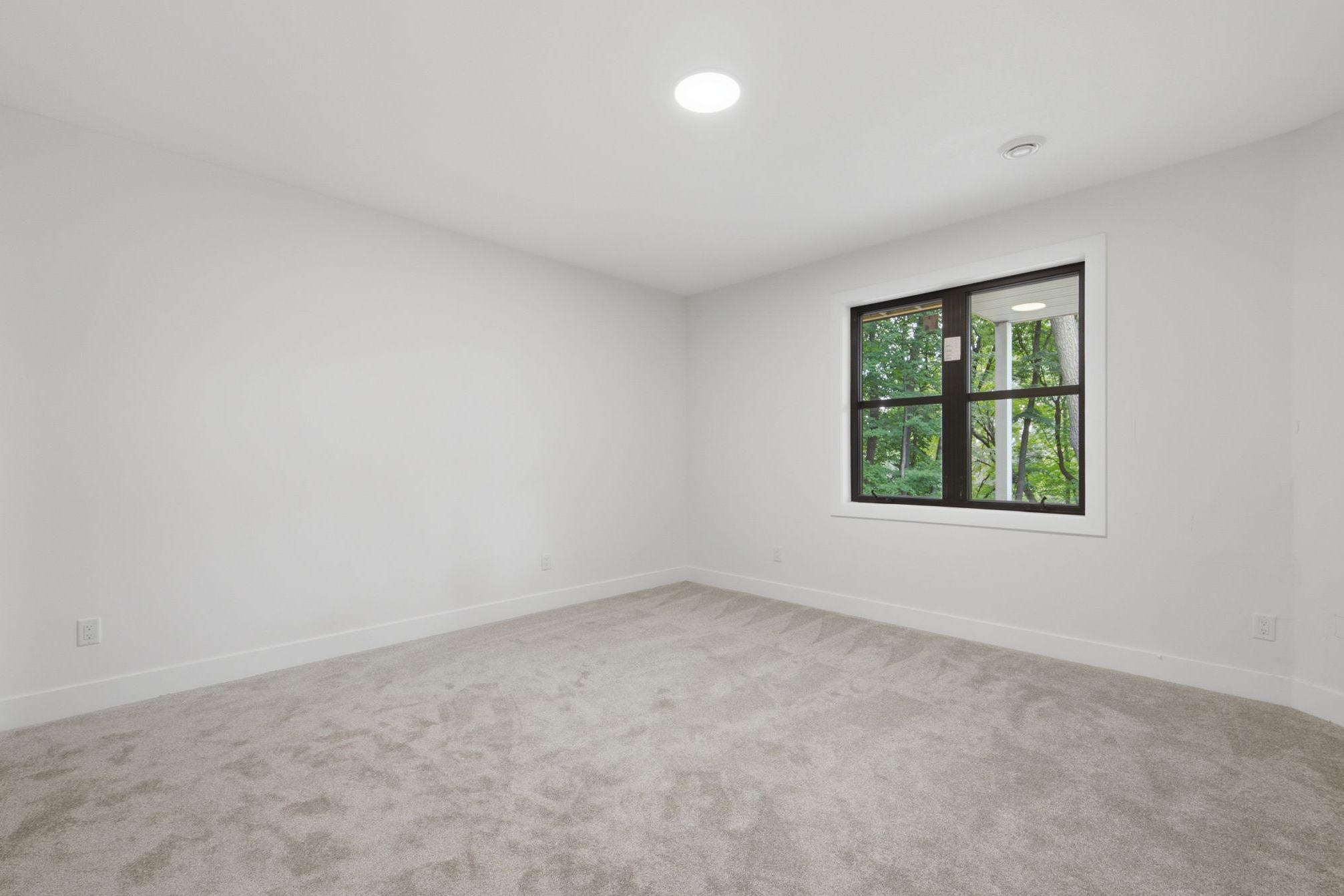 20389 Excelsior Boulevard Property Photo 20