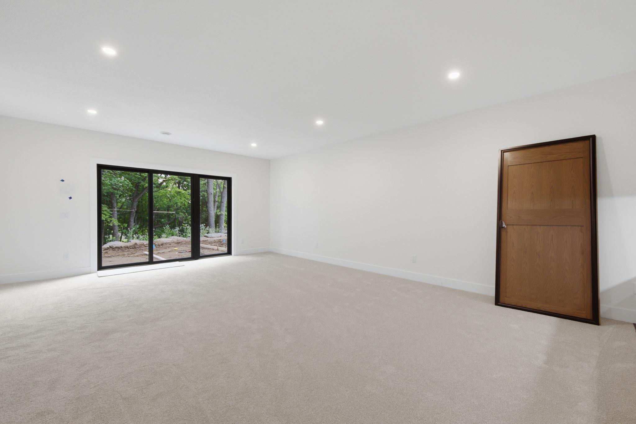 20389 Excelsior Boulevard Property Photo 24