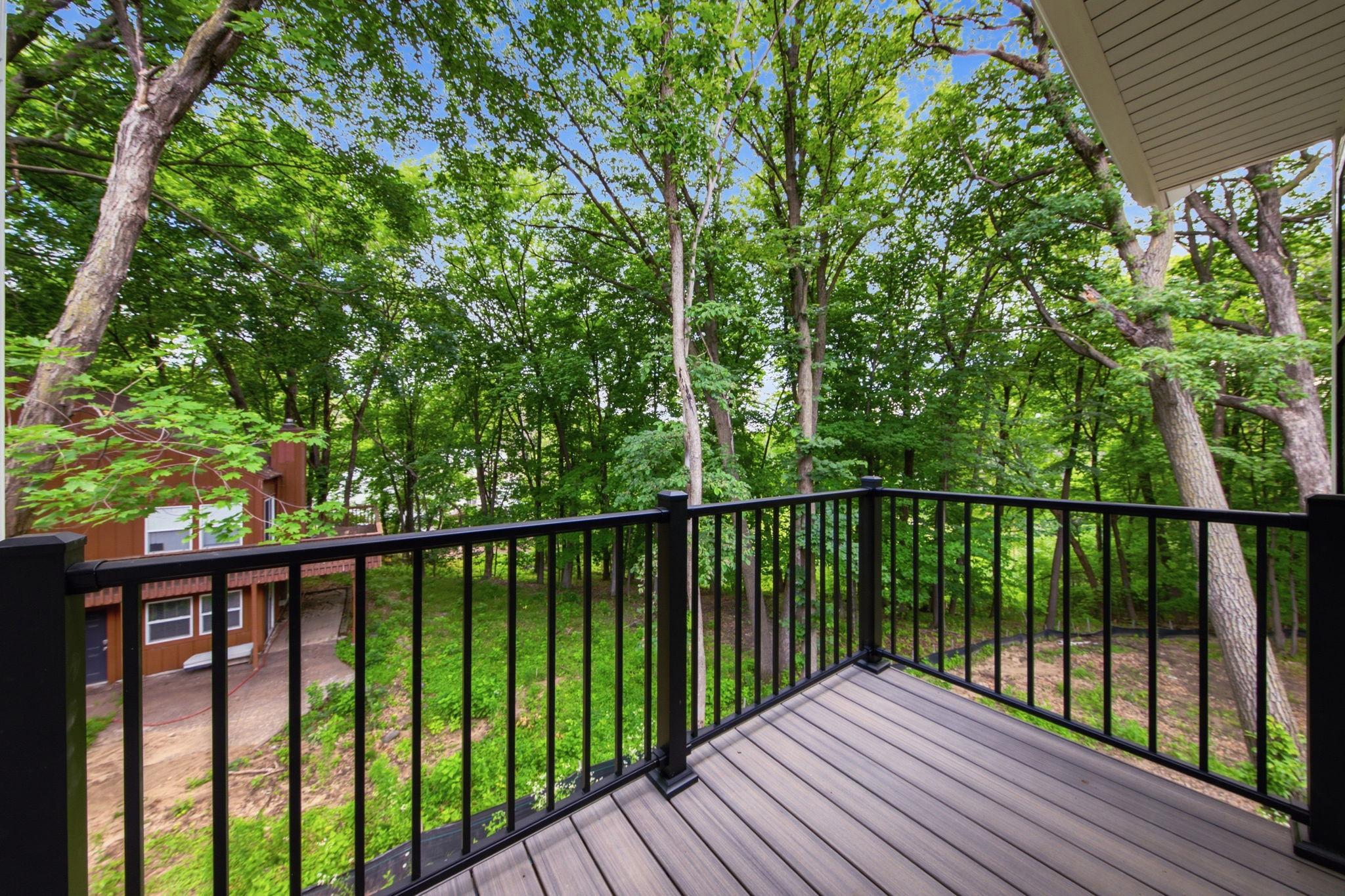 20389 Excelsior Boulevard Property Photo 27