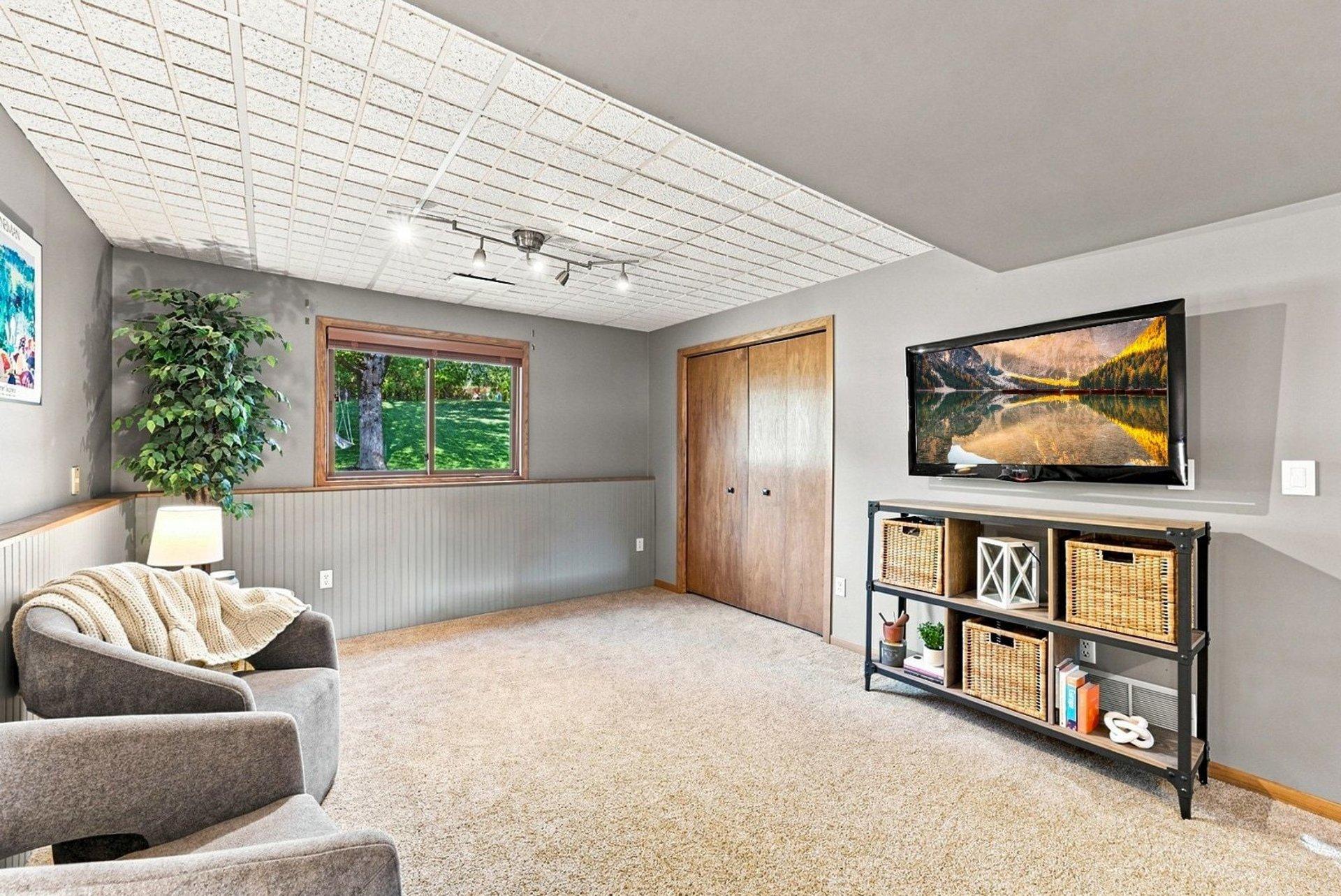 19002 Barrington Drive Property Photo 16