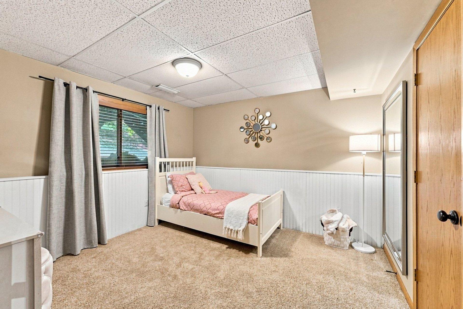 19002 Barrington Drive Property Photo 18