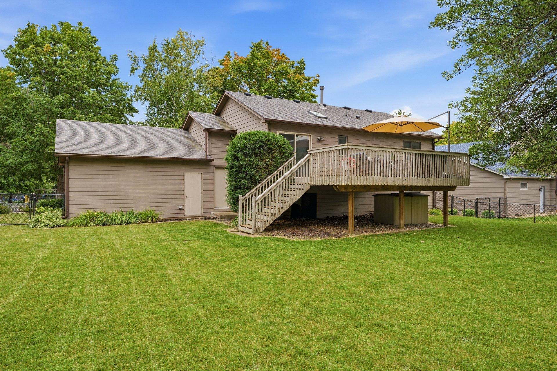 19002 Barrington Drive Property Photo 24