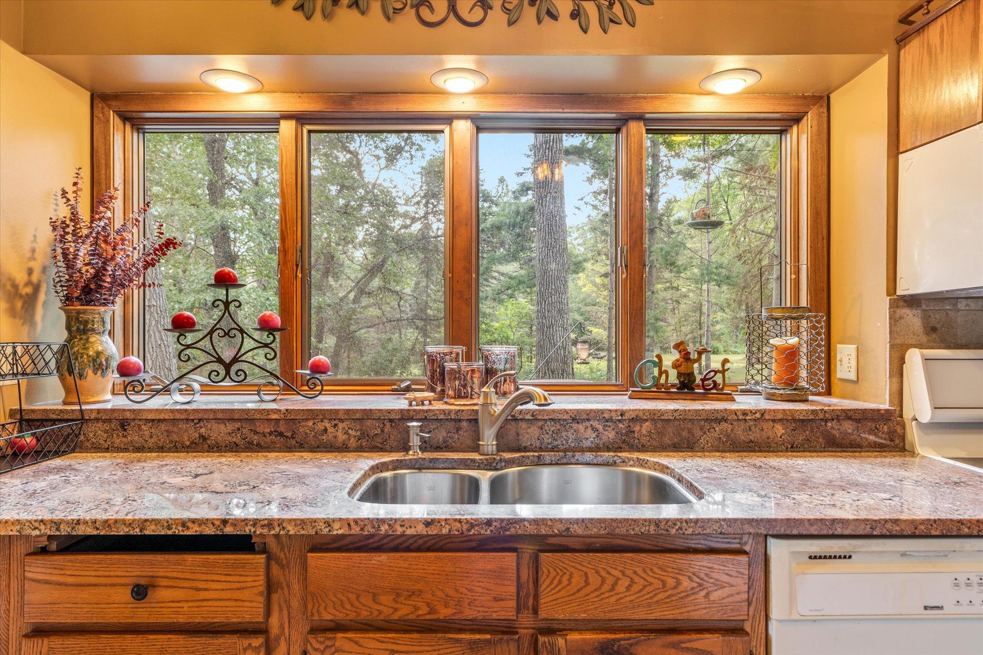 29270 Huxtable Point Road Property Photo 11