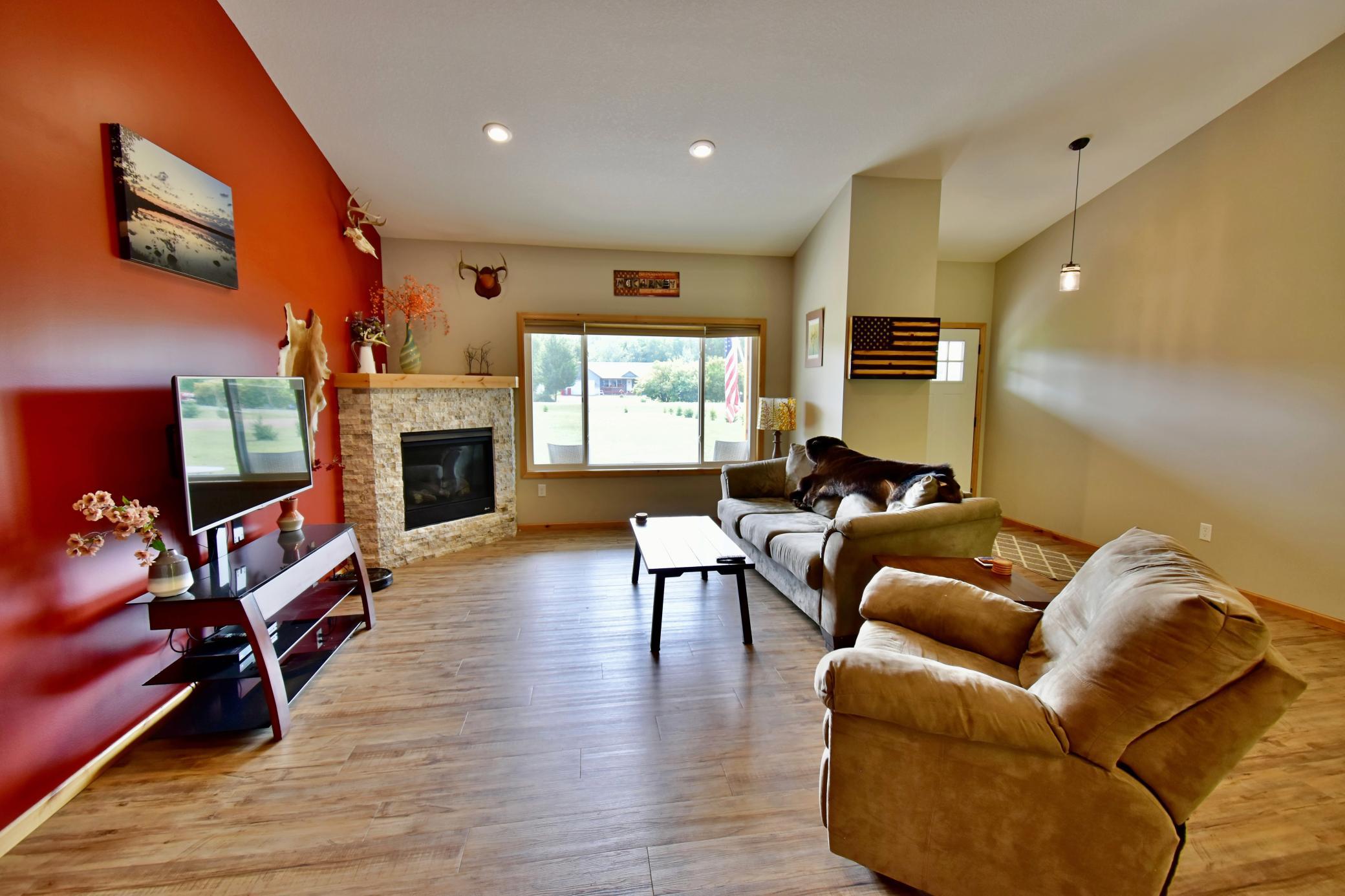 22 454th Boulevard Property Photo 5