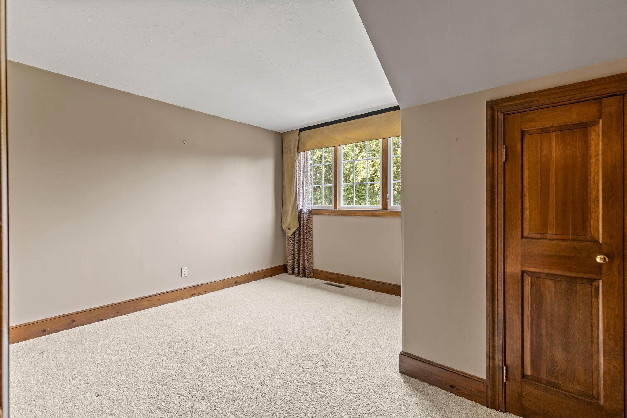 1001 Windcrest Drive Se Property Photo 29