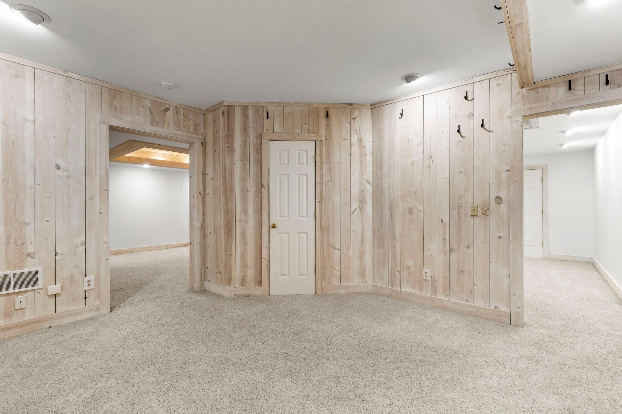 1001 Windcrest Drive Se Property Photo 40