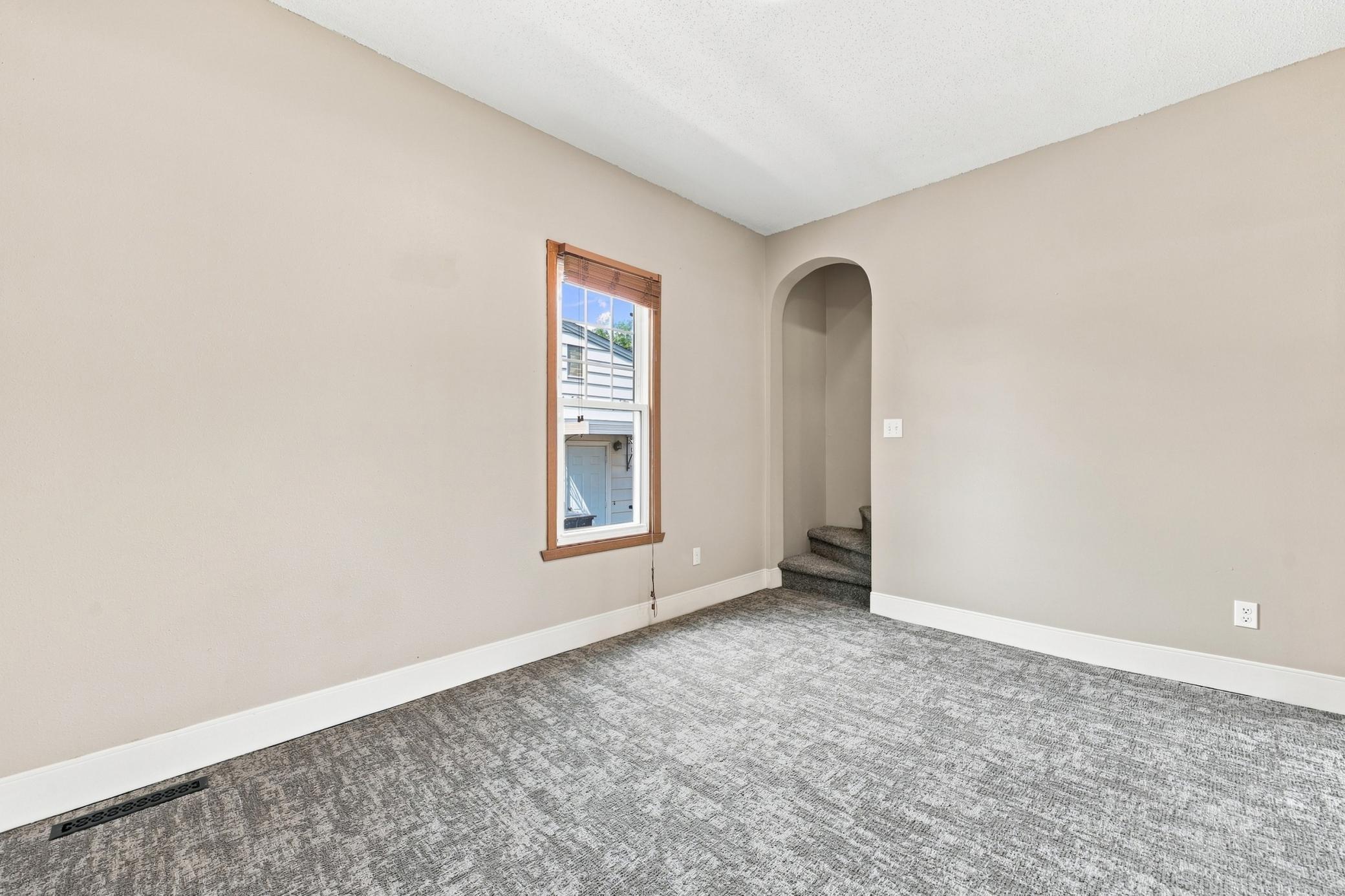 202 1st Avenue Sw Property Photo 13