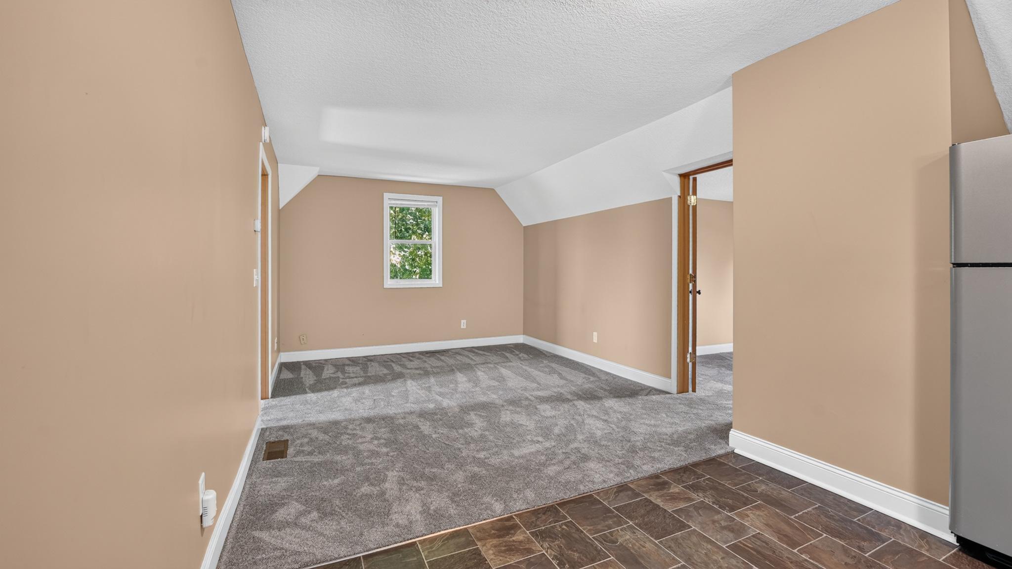 106 Lark Street Property Photo 28