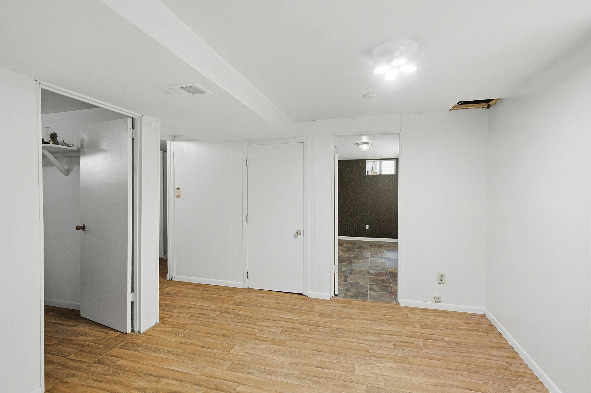 3541 Clinton Avenue Property Photo 10