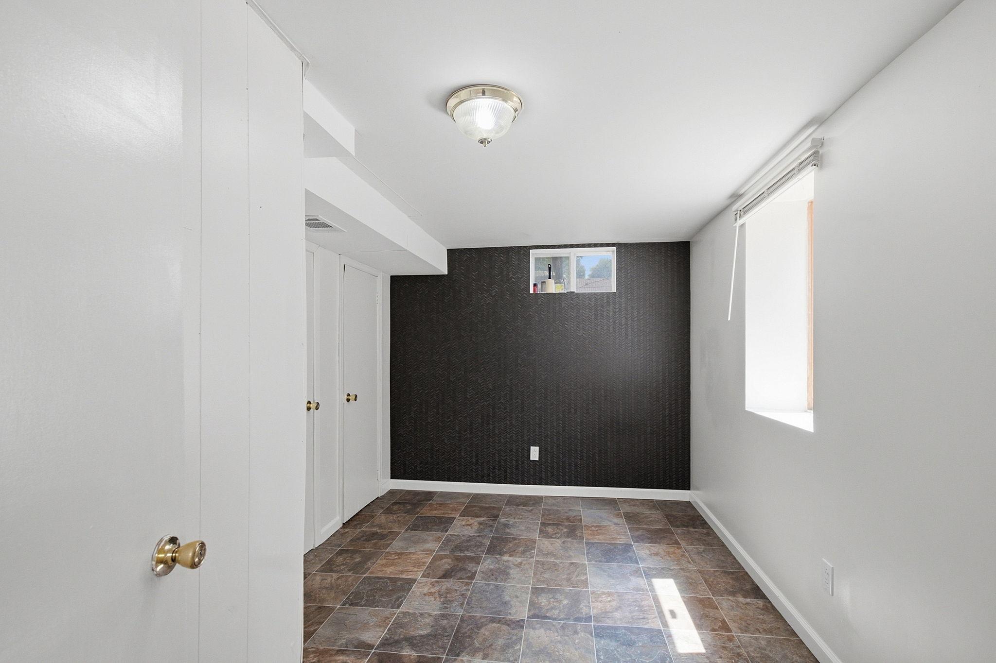 3541 Clinton Avenue Property Photo 11